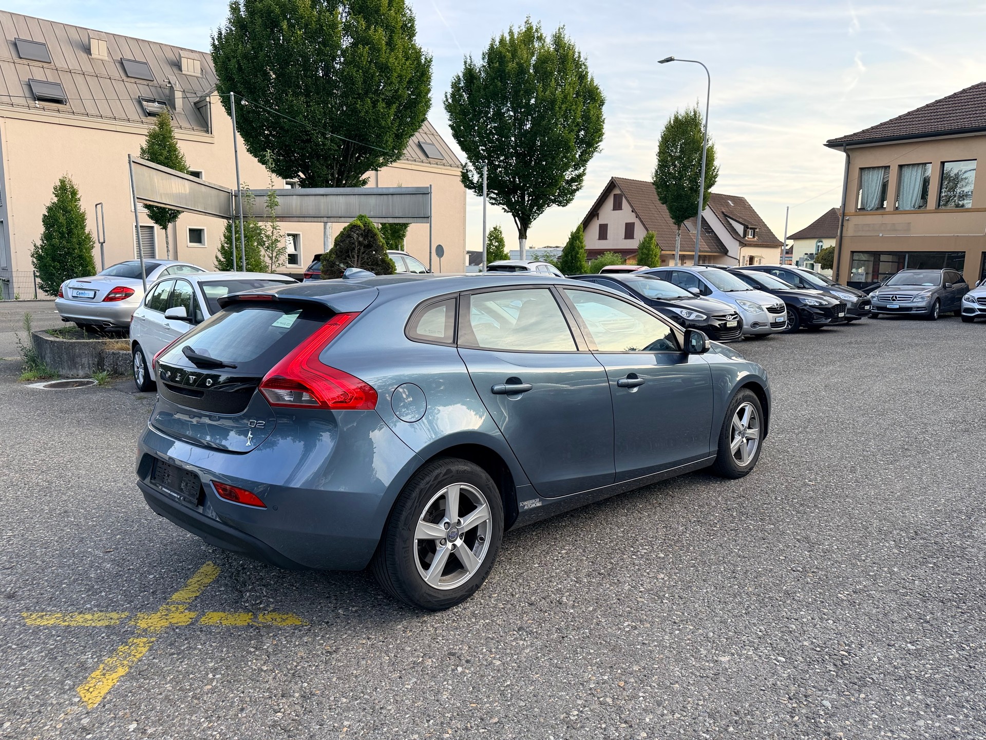 VOLVO V40 D2 Kinetic-image-18