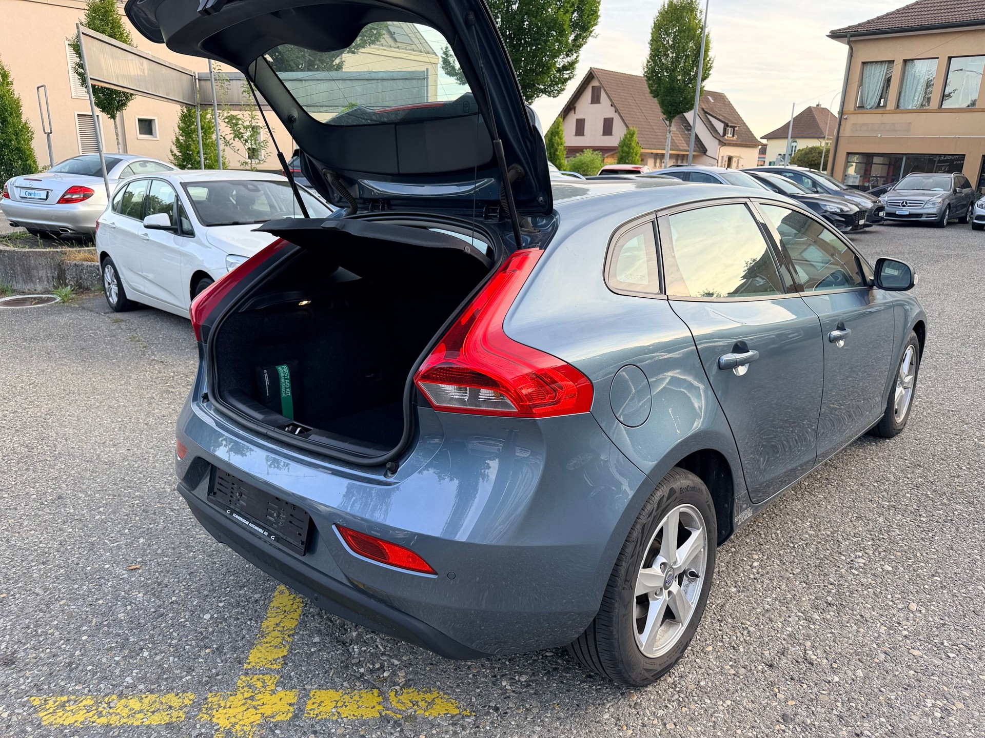 VOLVO V40 D2 Kinetic-image-25