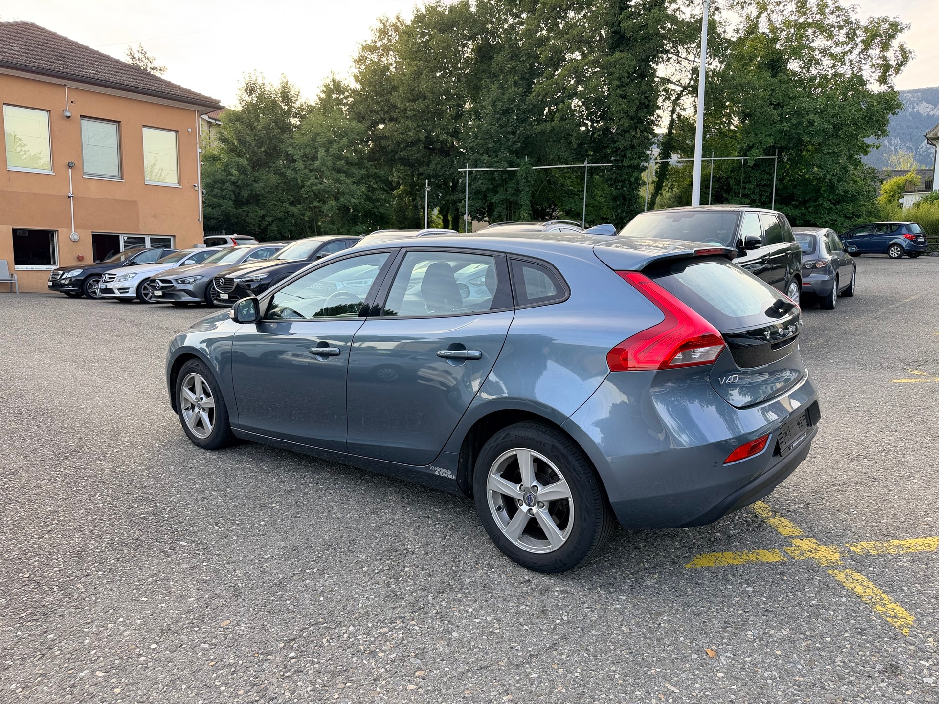 VOLVO V40 D2 Kinetic-image-13