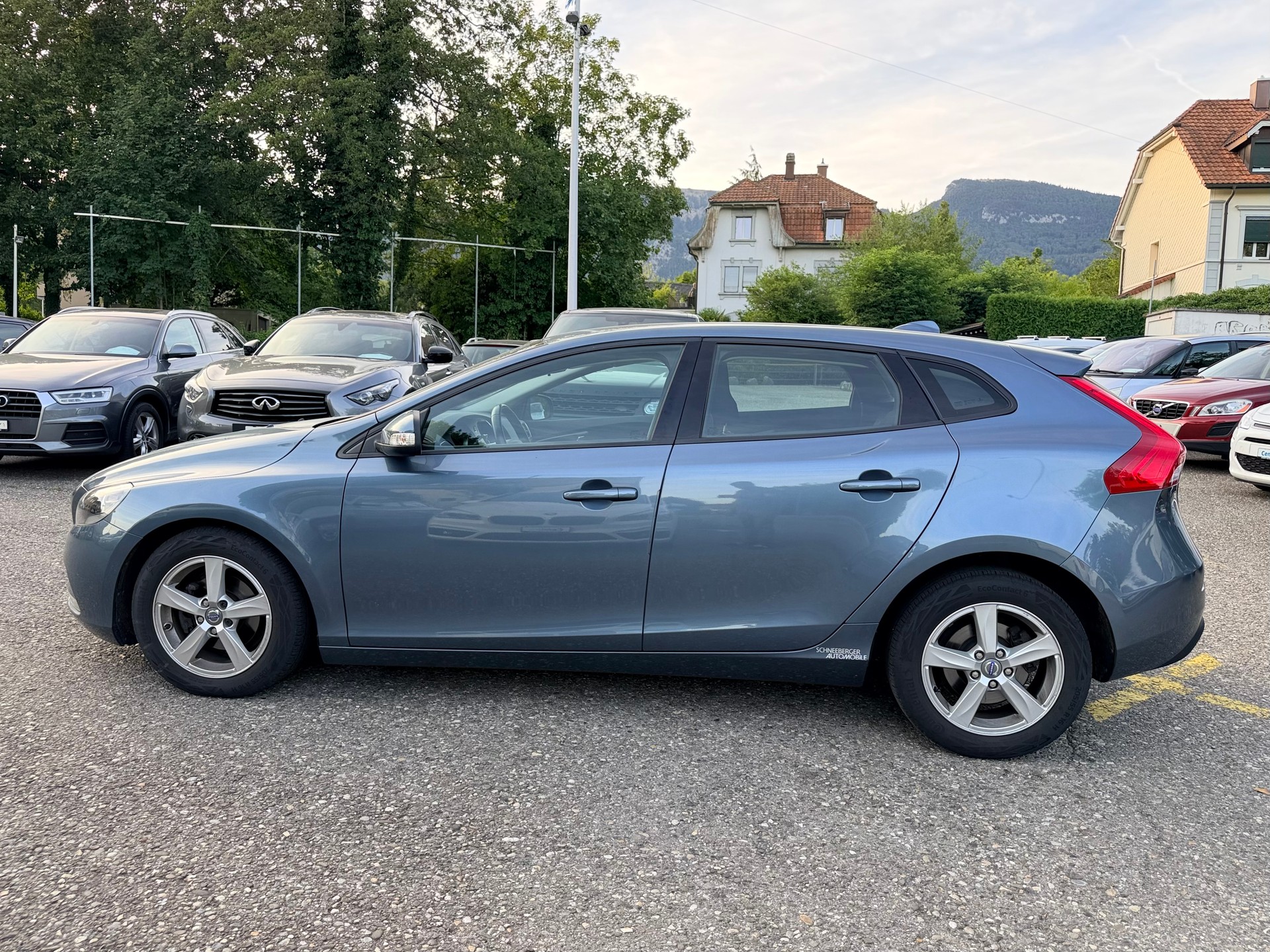 VOLVO V40 D2 Kinetic-image-6