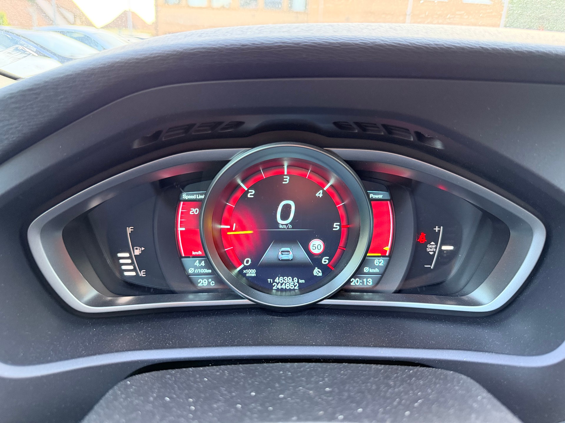 VOLVO V40 D2 Kinetic-image-14