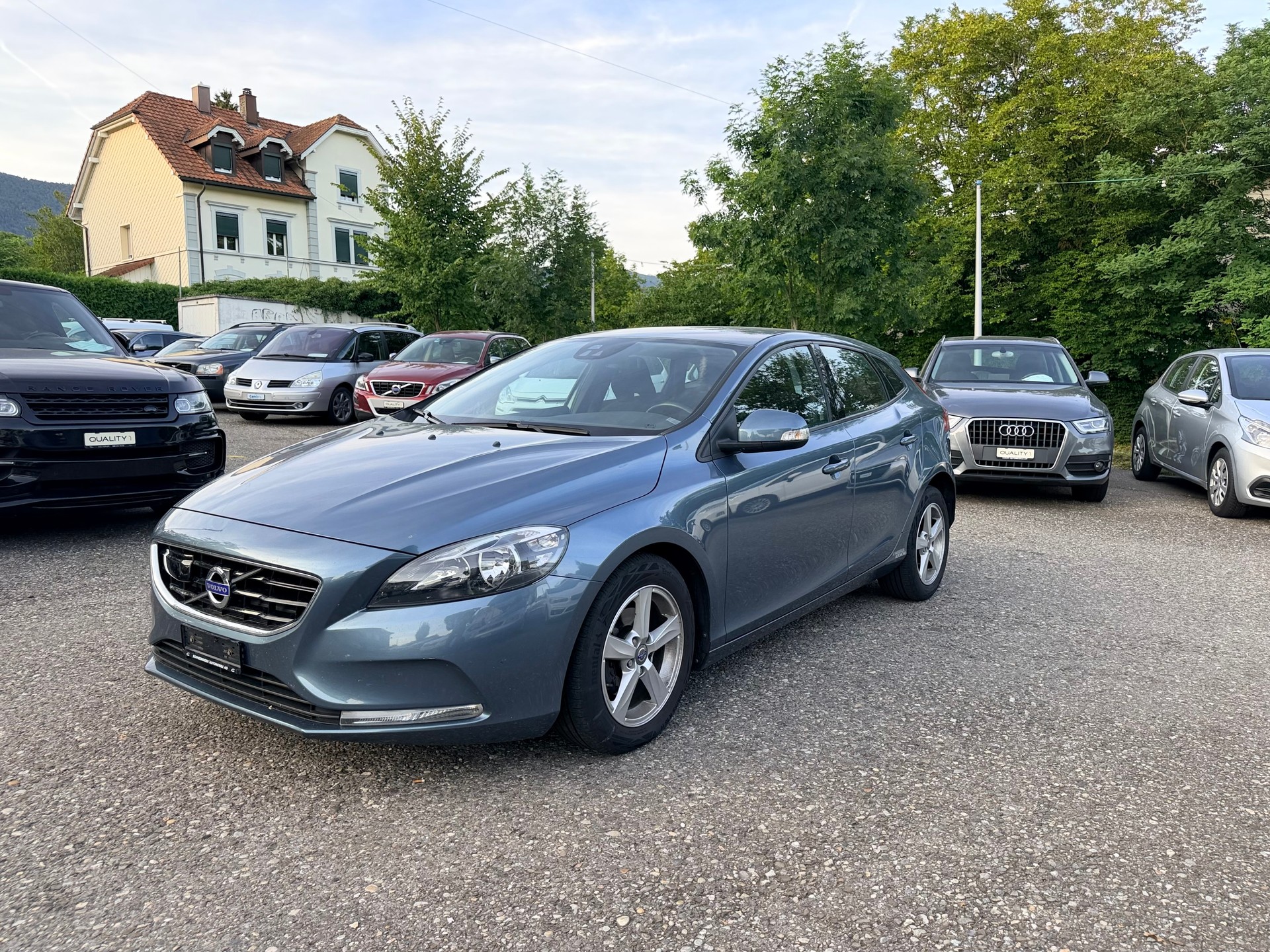VOLVO V40 D2 Kinetic-showroom-element-2