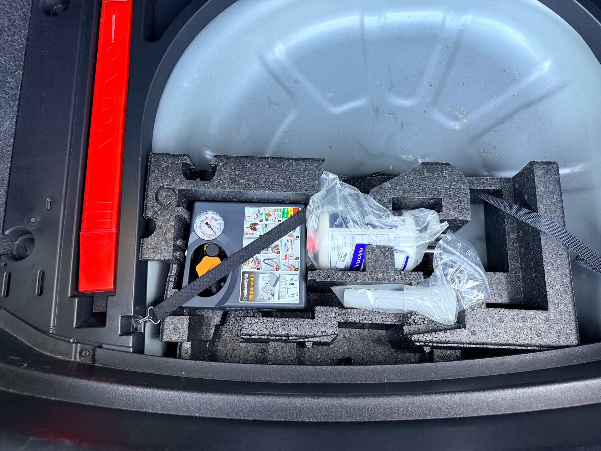 VOLVO V40 D2 Kinetic-image-24