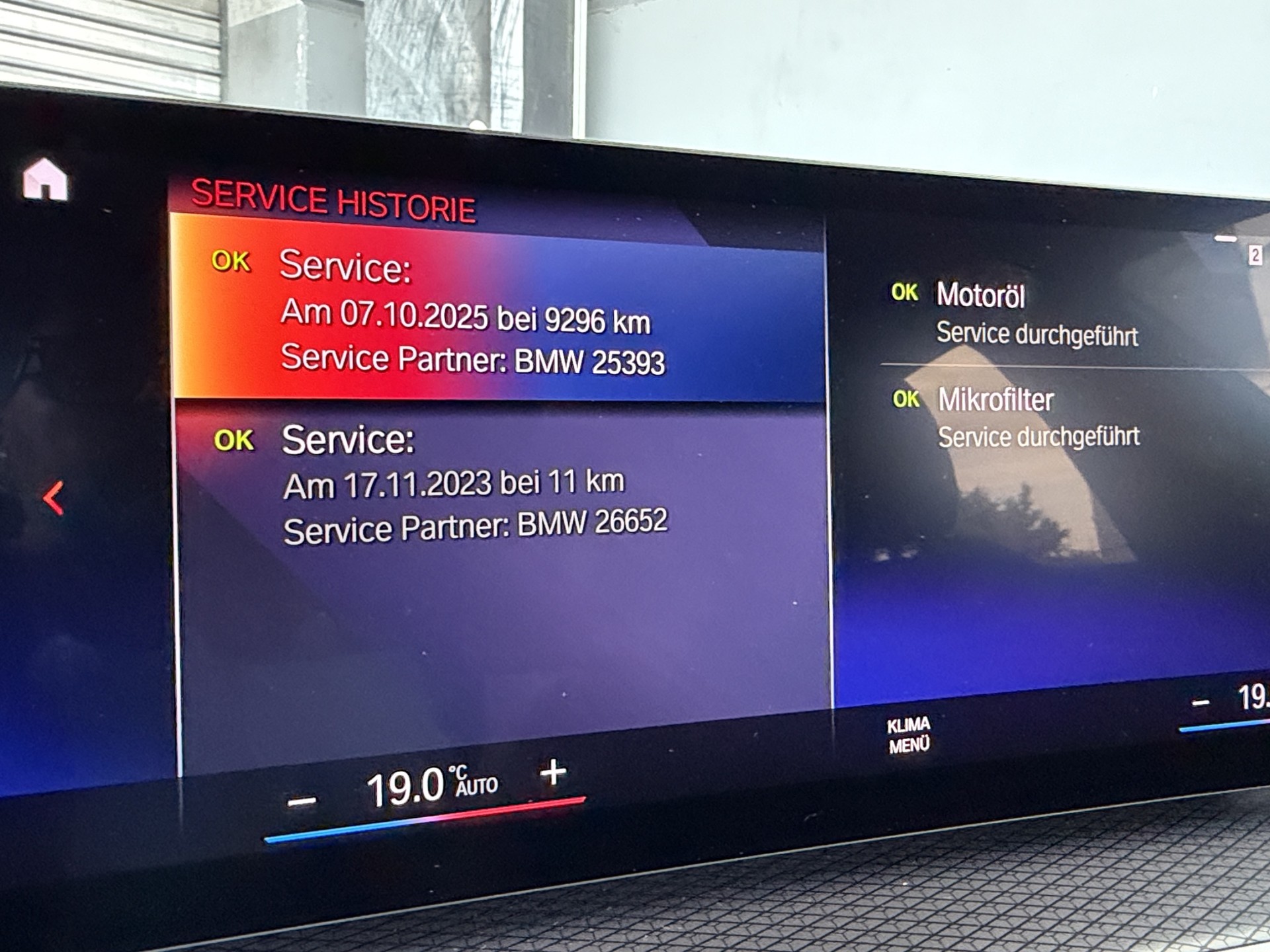 BMW BMW 330e x DriveTouring Steptronic - M Sport-image-20