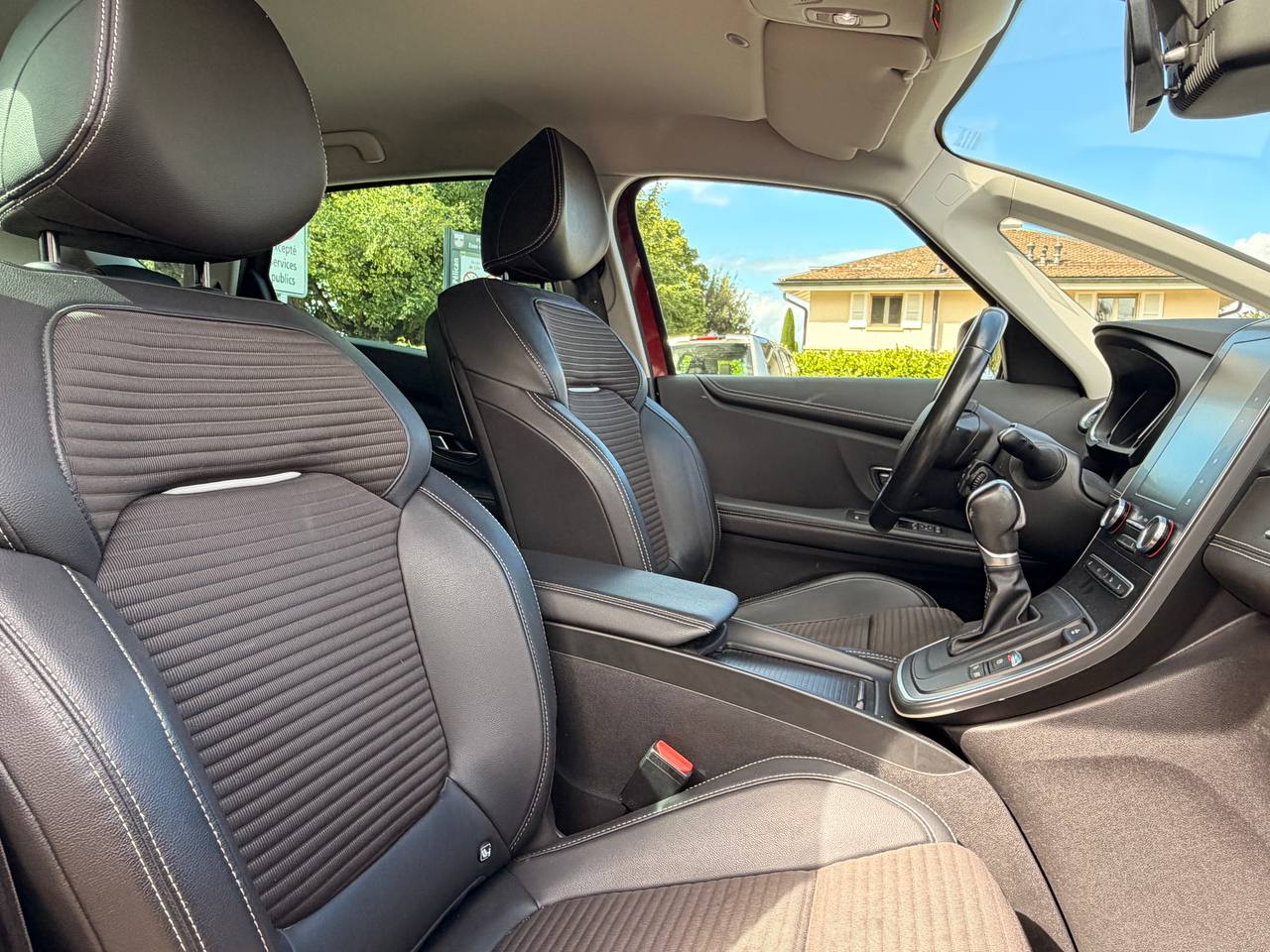 RENAULT Scénic 1.3 16V Turbo Intens EDC-image-19