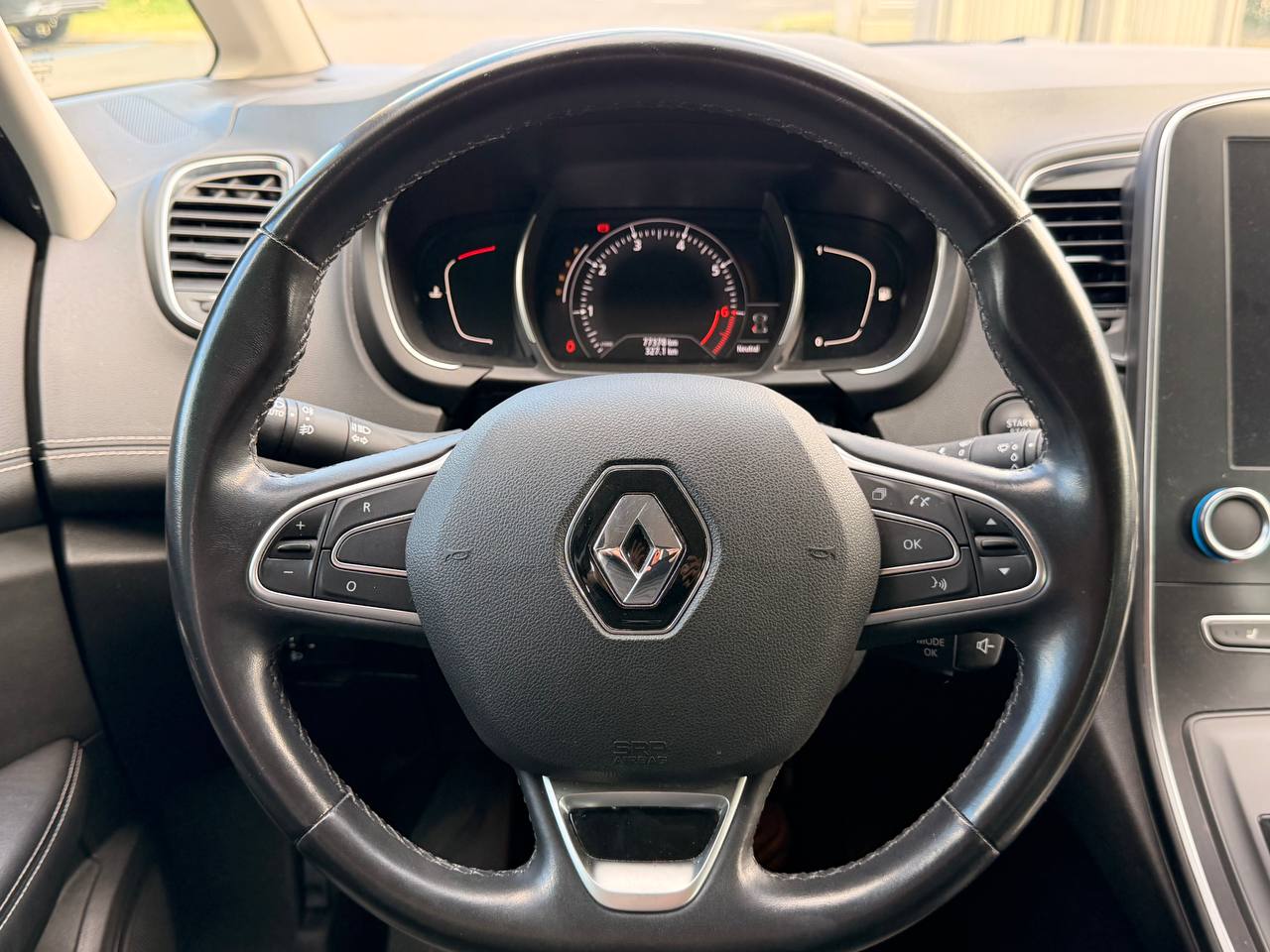 RENAULT Scénic 1.3 16V Turbo Intens EDC-image-12