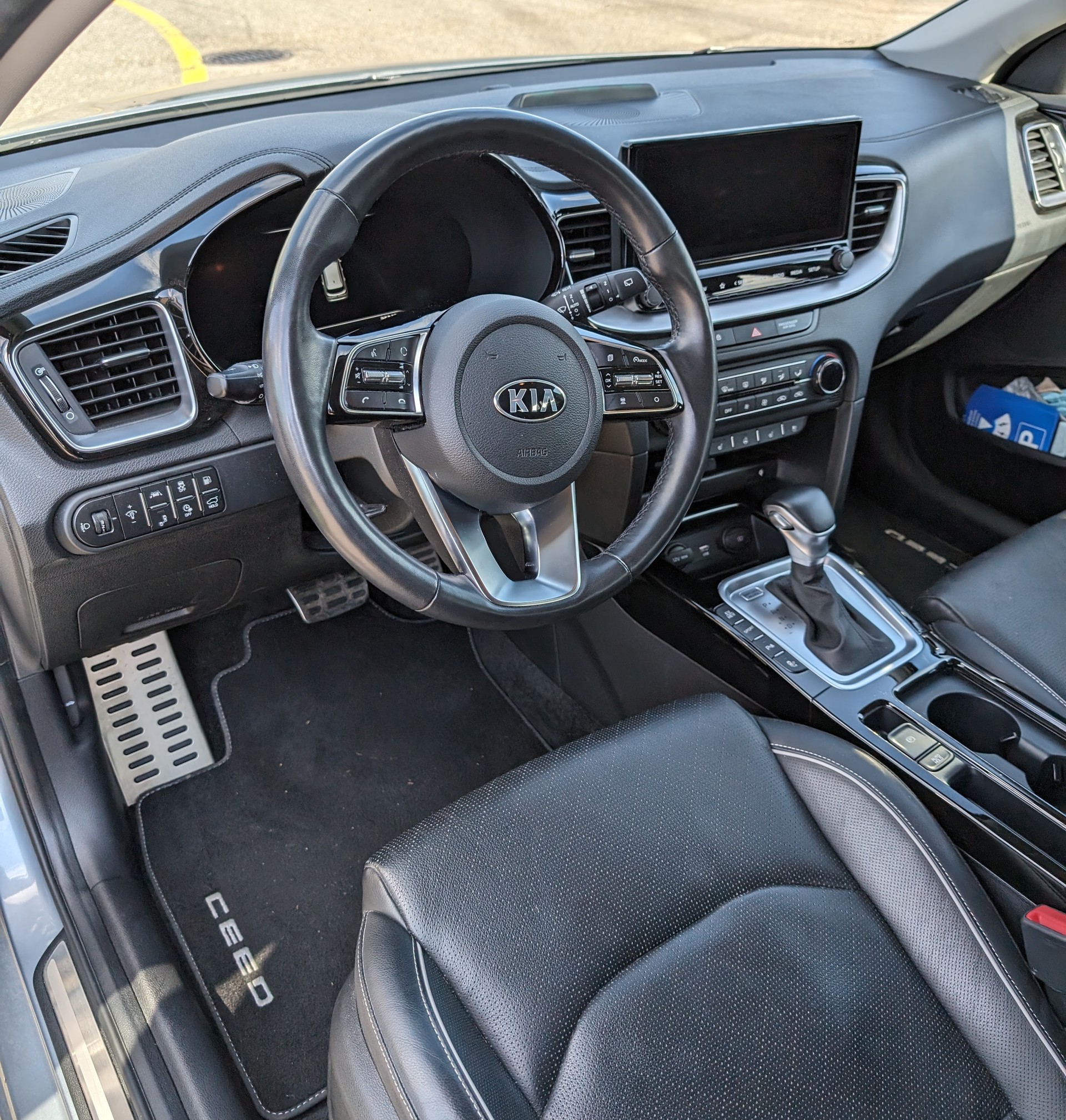 KIA 1.6 GDi Plug-in Hybrid Style-image-3