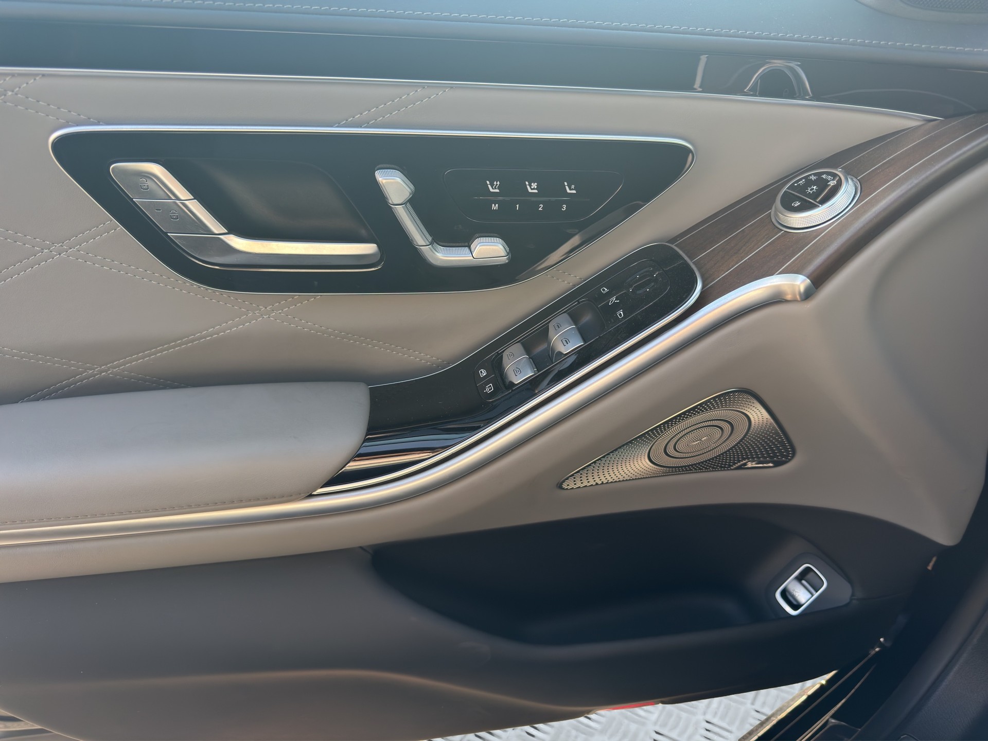 MERCEDES-BENZ S 63 AMG E Performance 4Matic-image-9