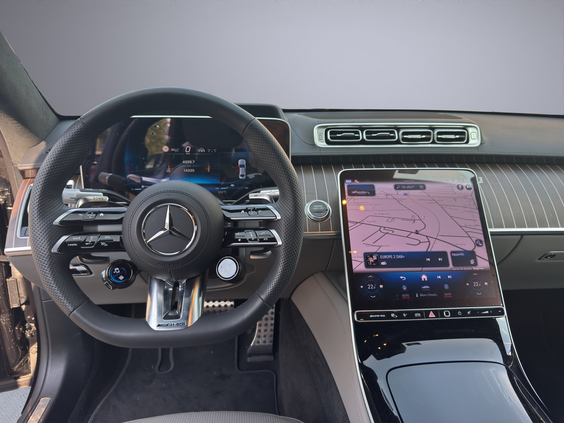 MERCEDES-BENZ S 63 AMG E Performance 4Matic-image-12
