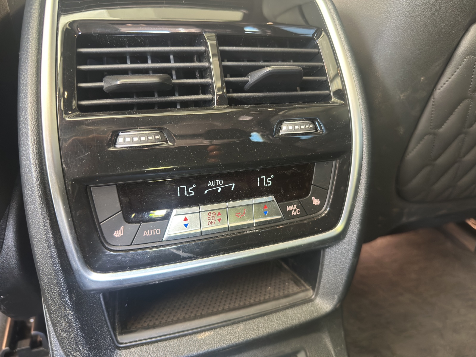 BMW X7 G07-image-10