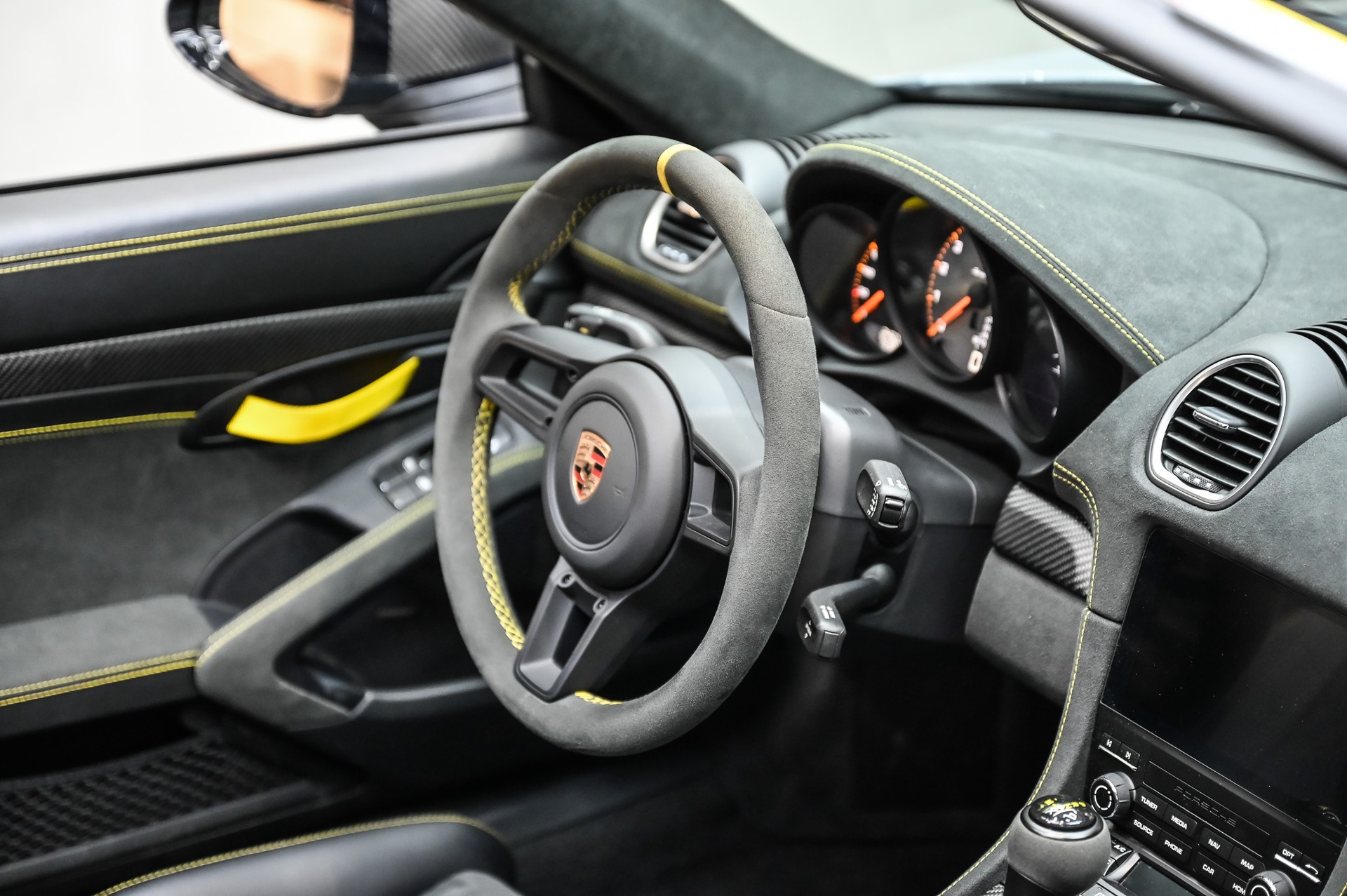 PORSCHE 718 Spyder RS PDK-image-25
