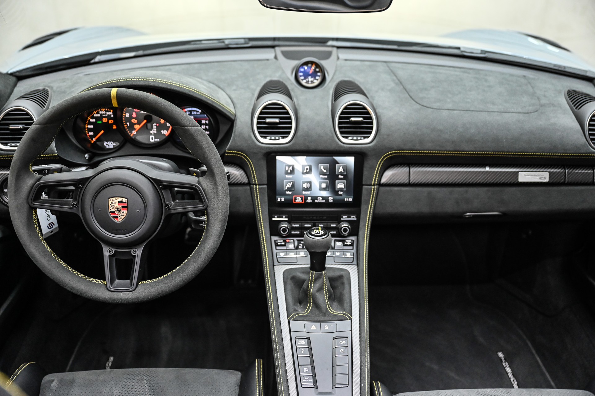 PORSCHE 718 Spyder RS PDK-image-24