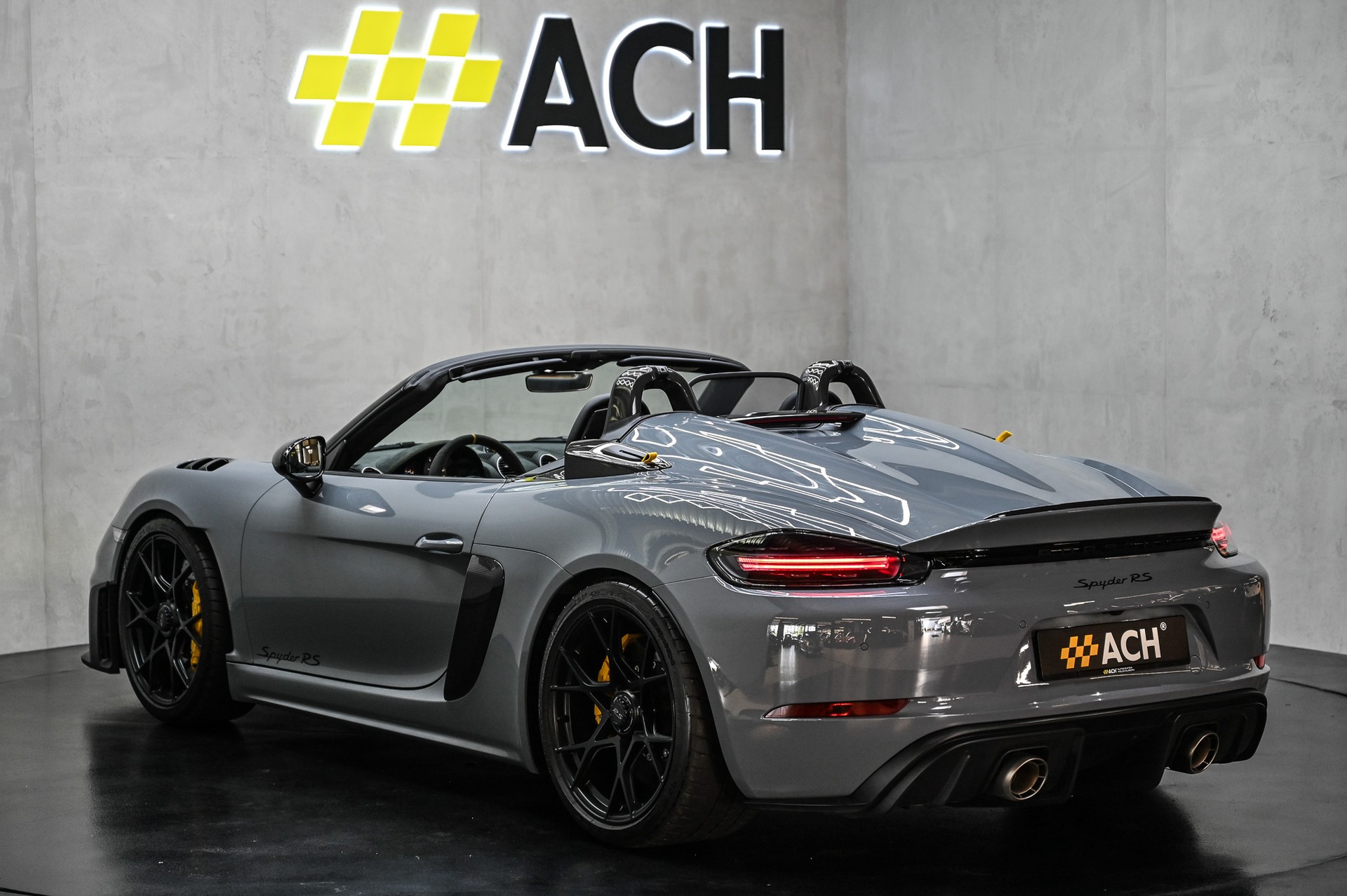 PORSCHE 718 Spyder RS PDK-image-9