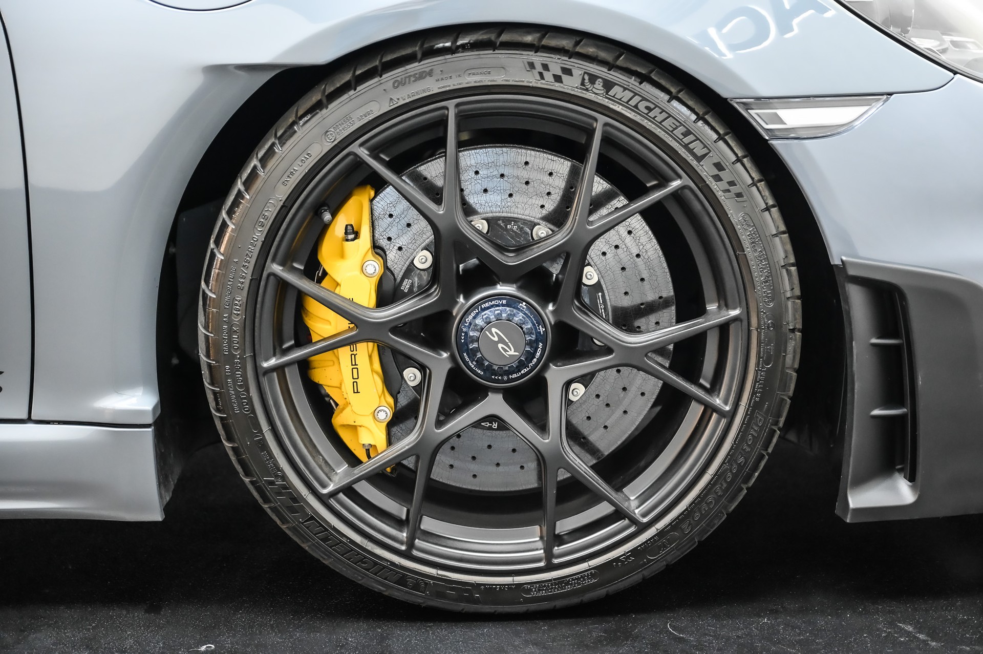 PORSCHE 718 Spyder RS PDK-image-17