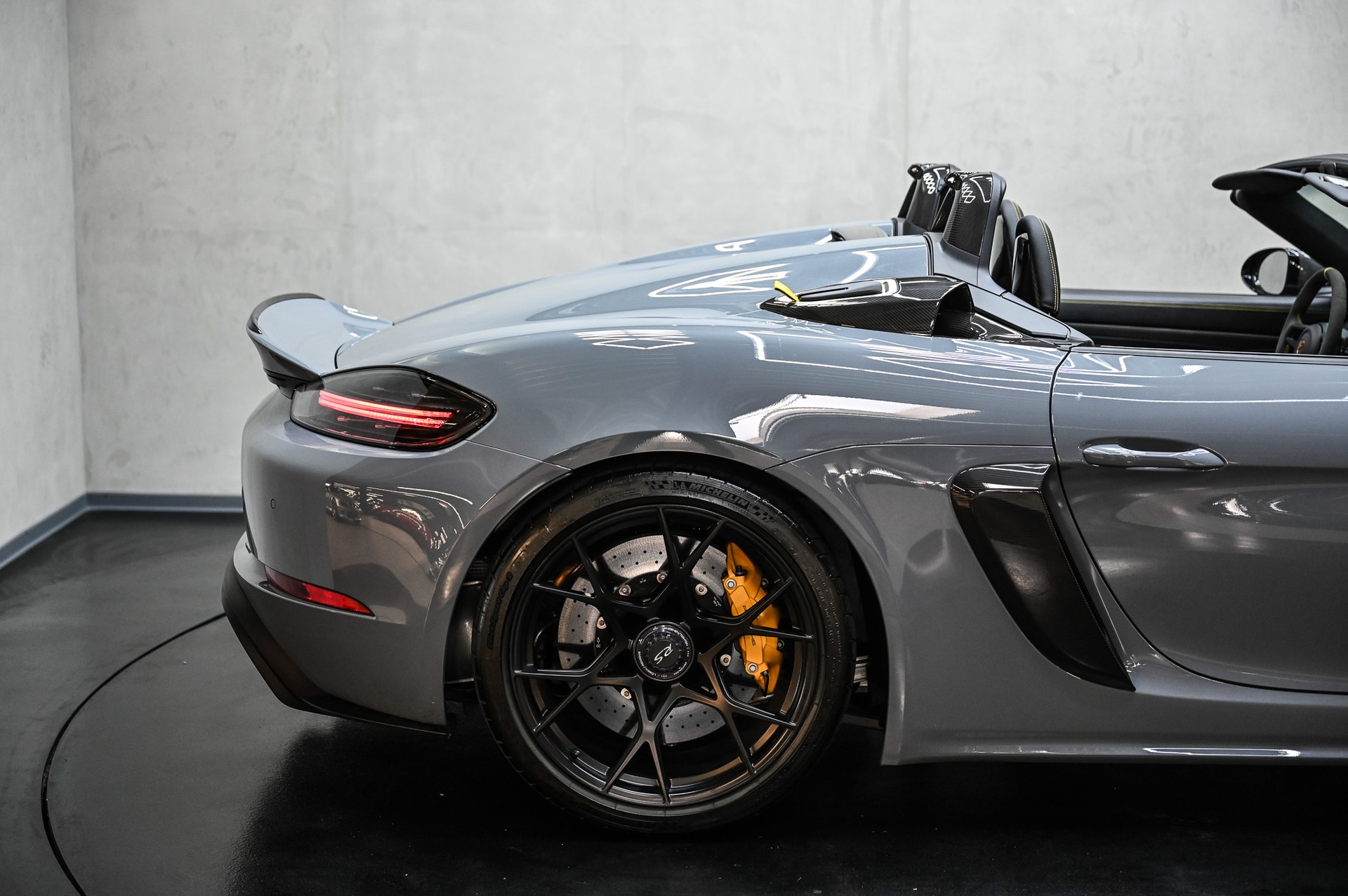 PORSCHE 718 Spyder RS PDK-image-16
