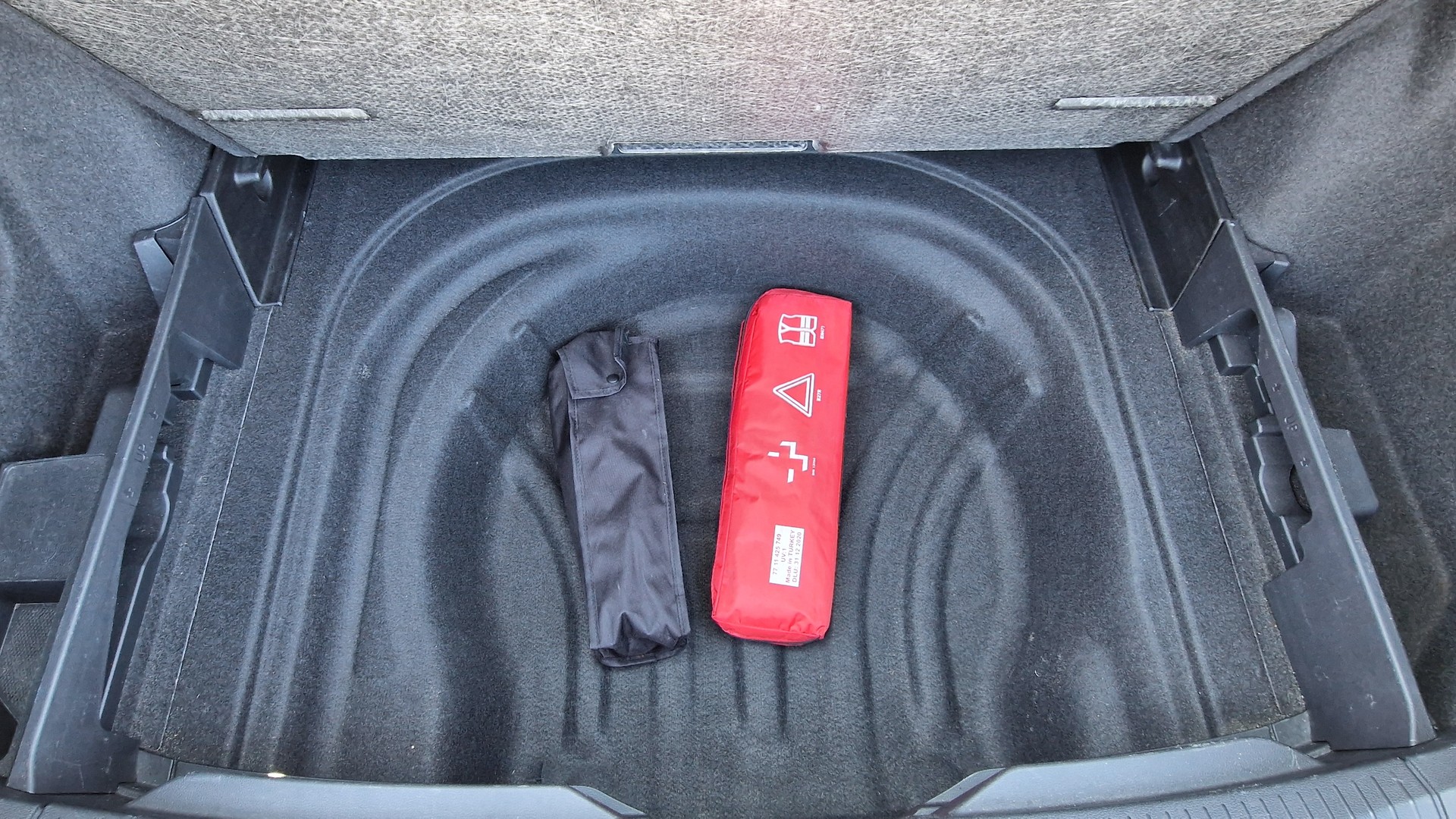 VW Golf Variant 1.0 TSI Value-image-15