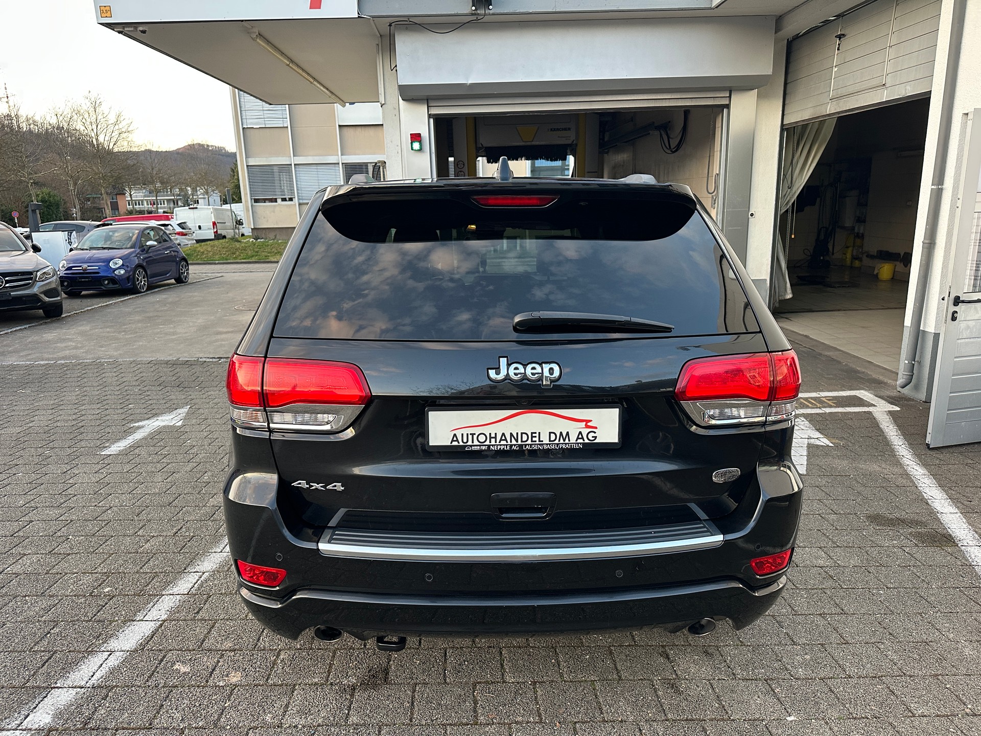 JEEP Grand Cherokee 3.0 CRD Overland Automatic-image-4