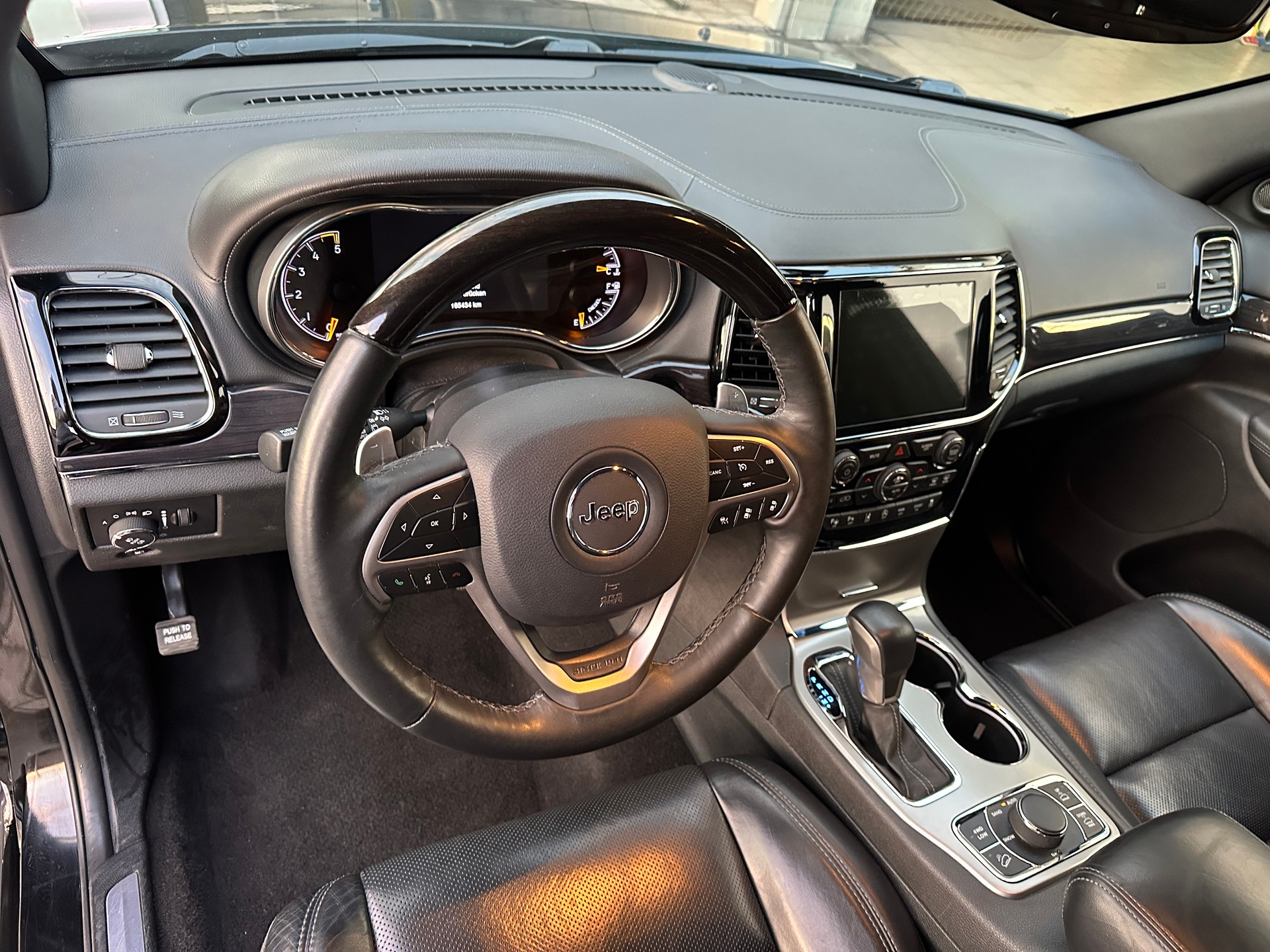 JEEP Grand Cherokee 3.0 CRD Overland Automatic-image-8