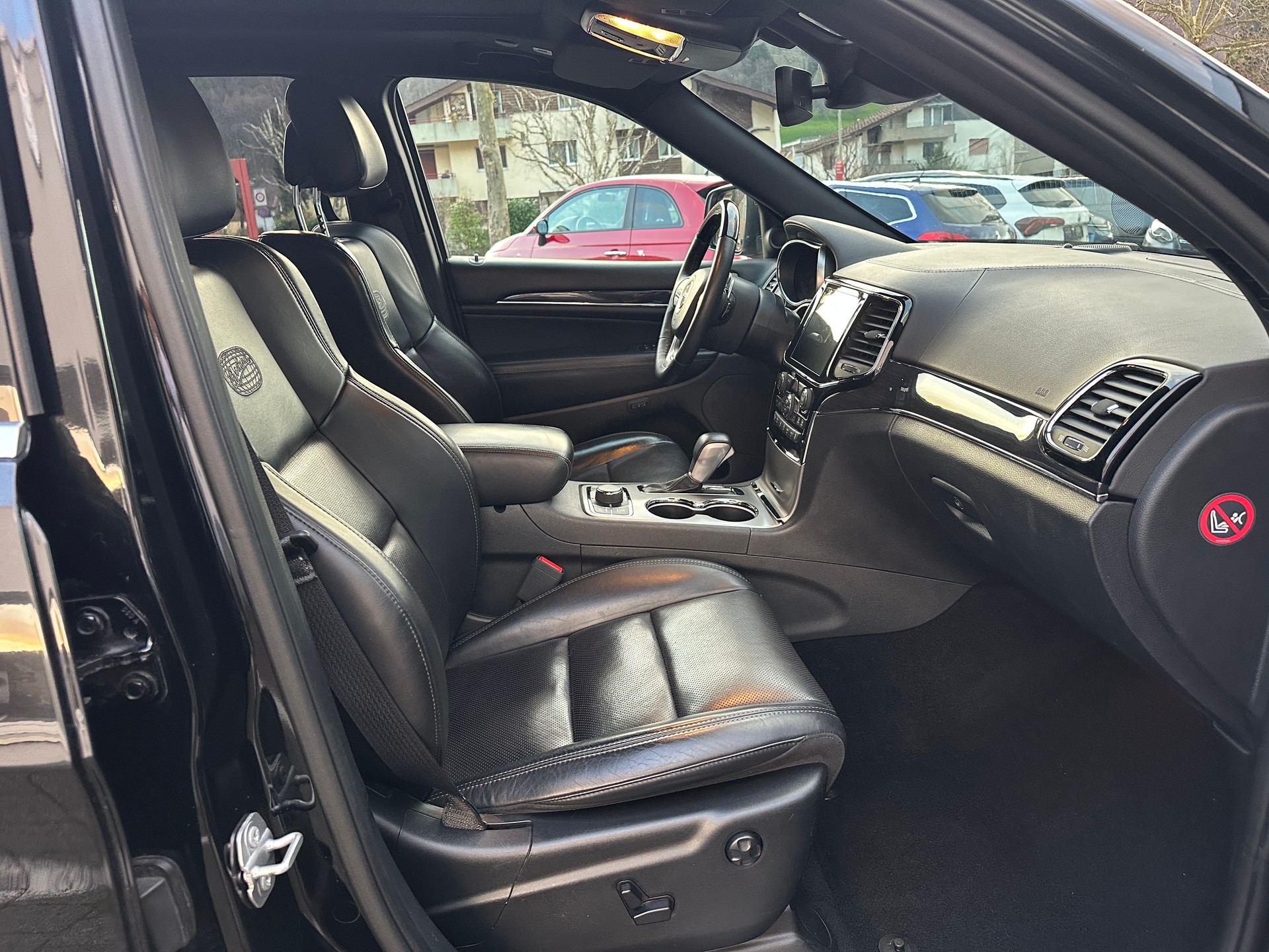 JEEP Grand Cherokee 3.0 CRD Overland Automatic-image-13