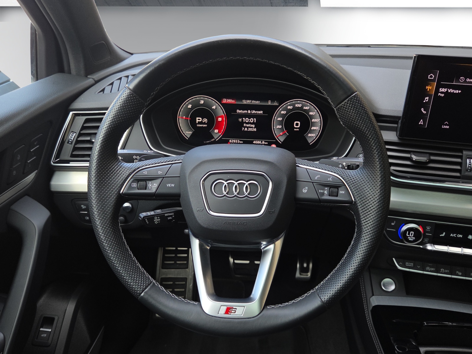 AUDI Q5 Sportback 40 TDI Blackedition quattro S-tronic-image-11
