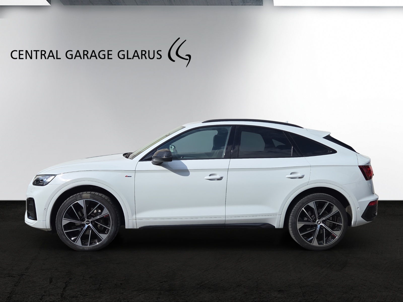 AUDI Q5 Sportback 40 TDI Blackedition quattro S-tronic-image-3