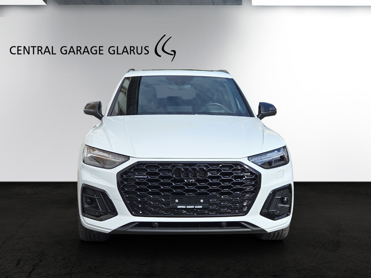 AUDI Q5 Sportback 40 TDI Blackedition quattro S-tronic-image-2