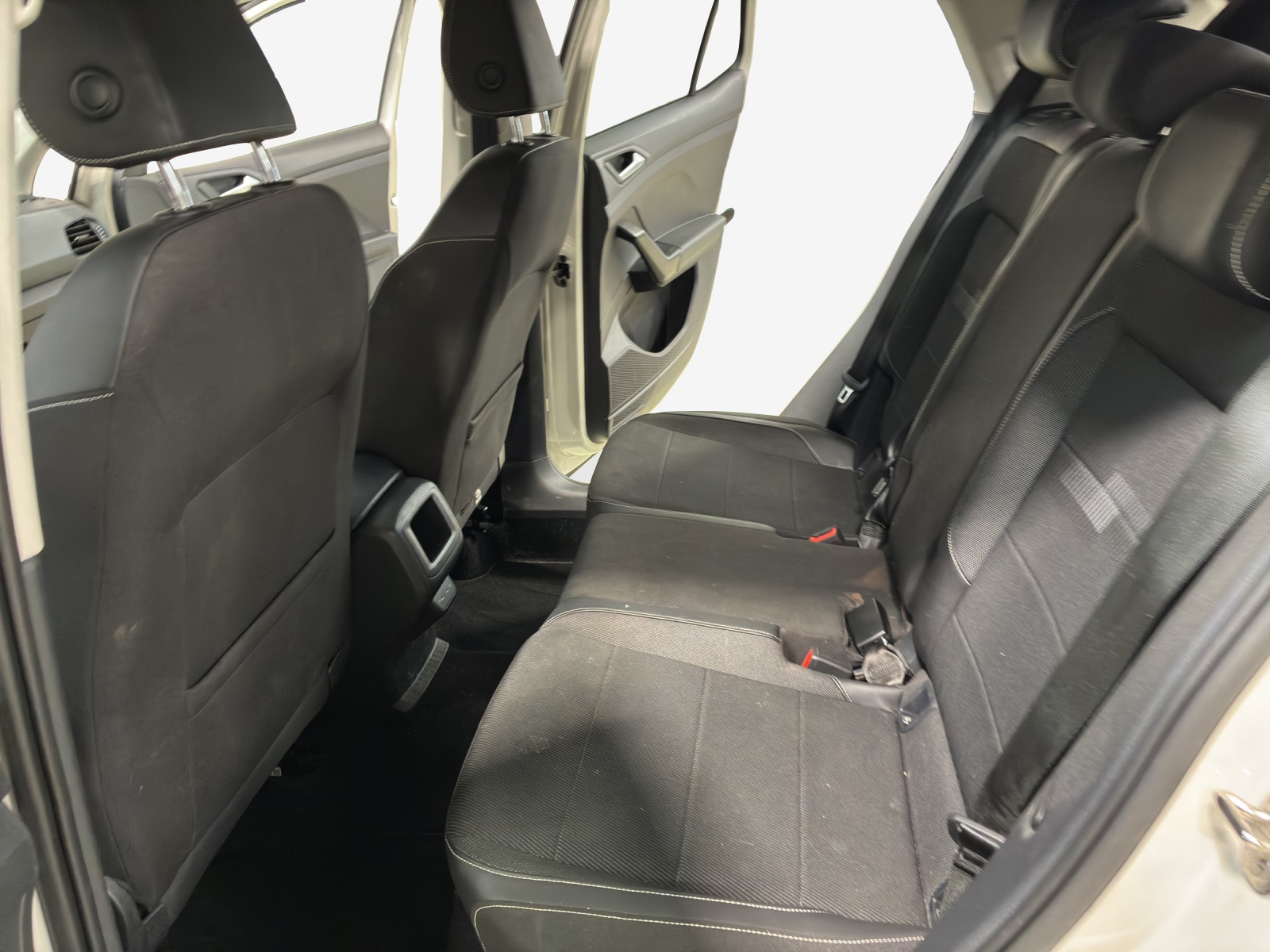 VW T-Cross 1.5 TSI EVO ACT Life DSG-image-11