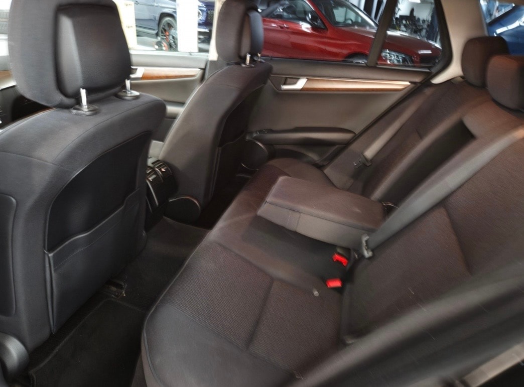 MERCEDES-BENZ C 180 BlueEfficiency 7G-Tronic-image-8