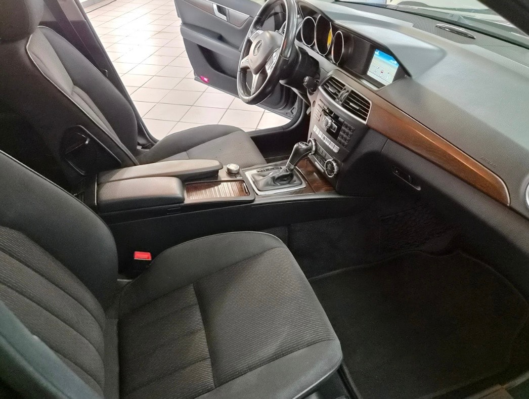 MERCEDES-BENZ C 180 BlueEfficiency 7G-Tronic-image-6