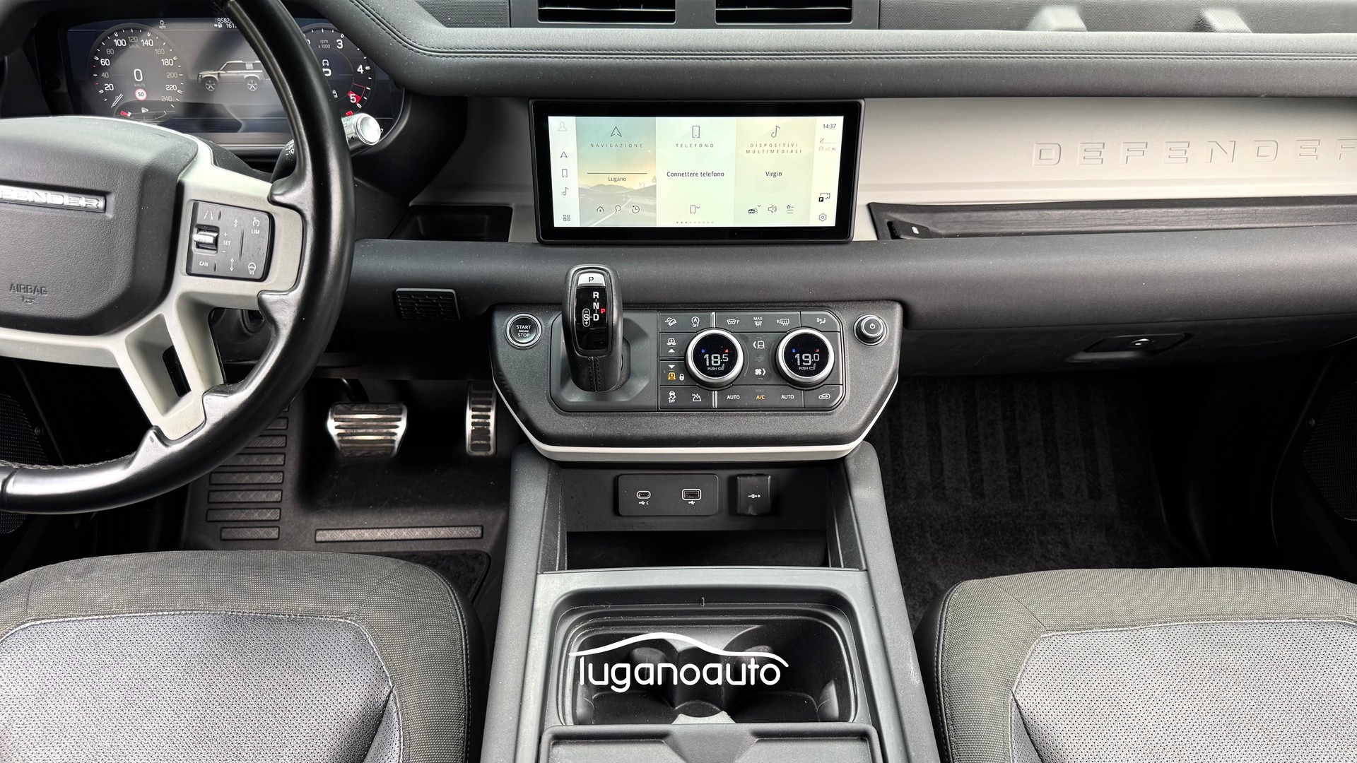 LAND ROVER Defender 90 3.0D I6 250 First Edition AT8-image-10