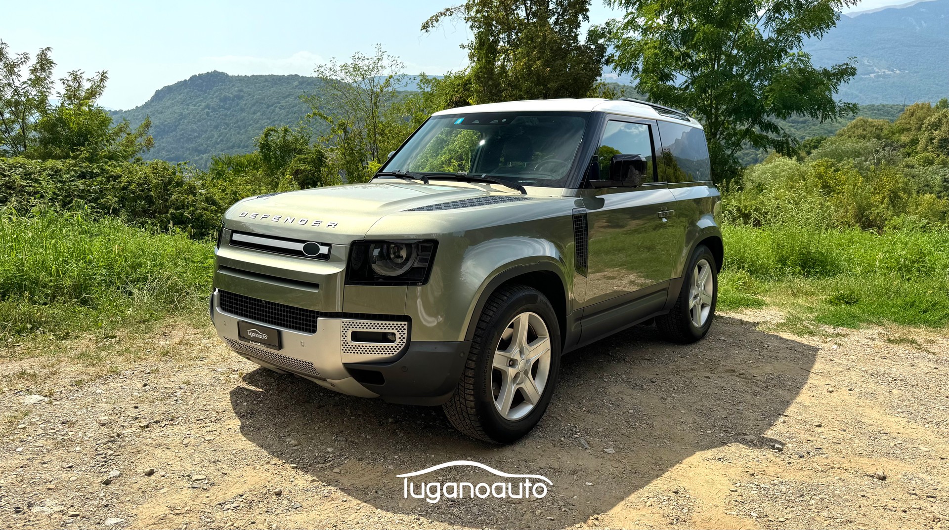 LAND ROVER Defender 90 3.0D I6 250 First Edition AT8-image-0