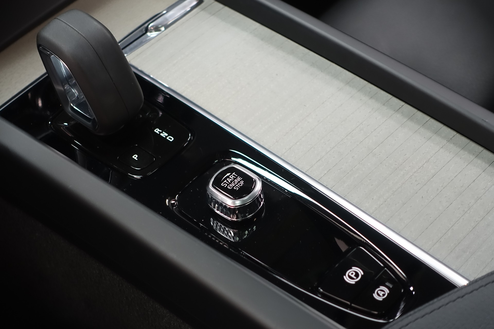 VOLVO V60 Cross Country 2.0 B5 AWD-image-20