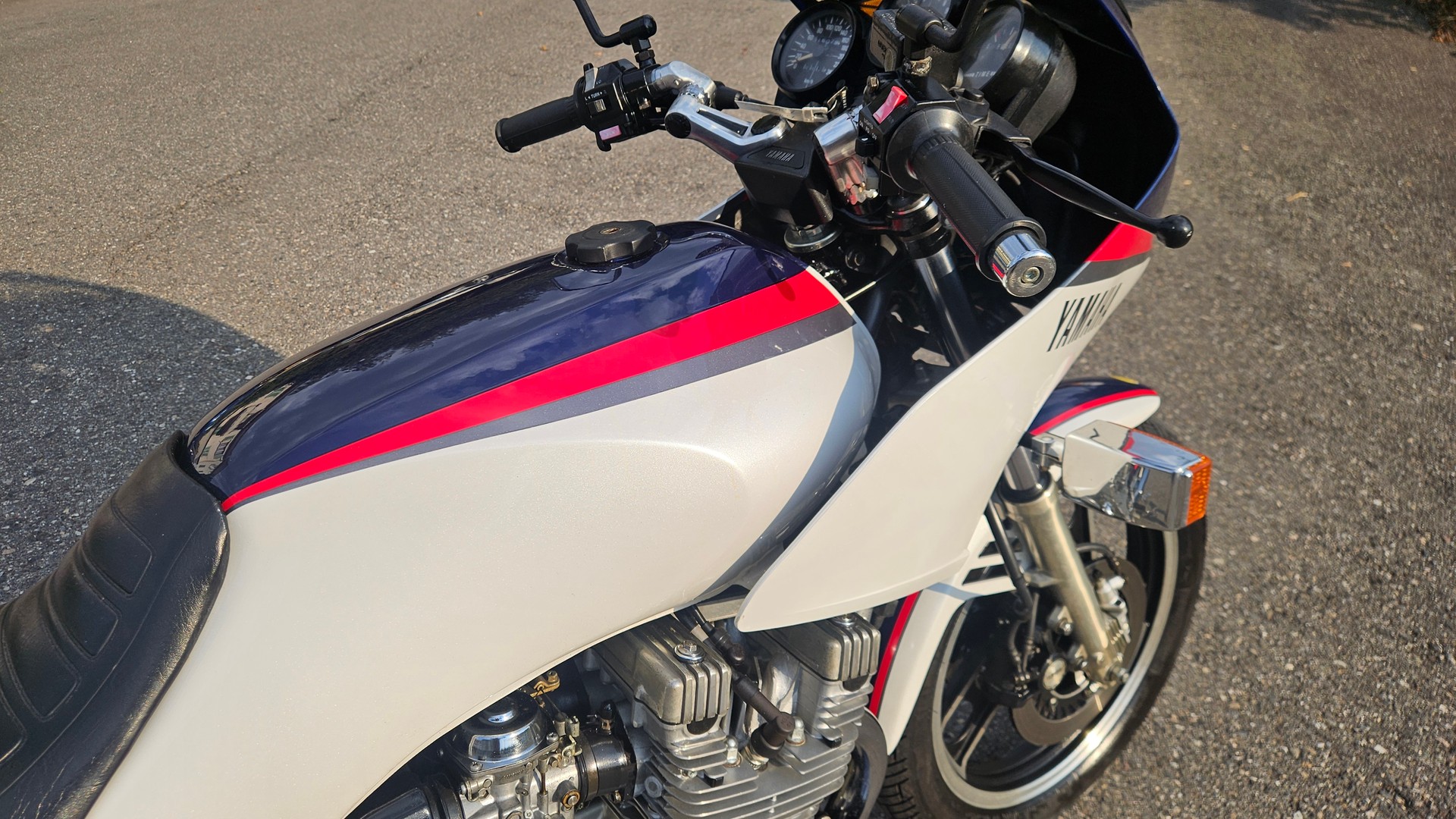 YAMAHA XJ 900-image-9