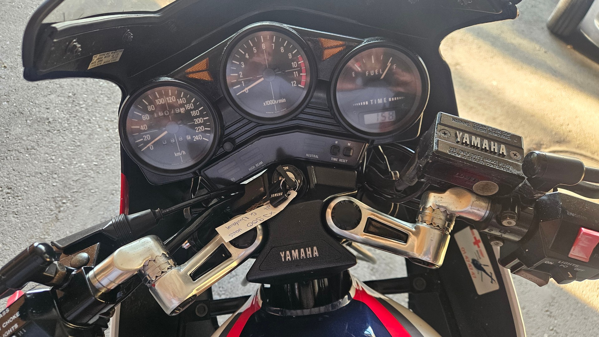 YAMAHA XJ 900-image-11