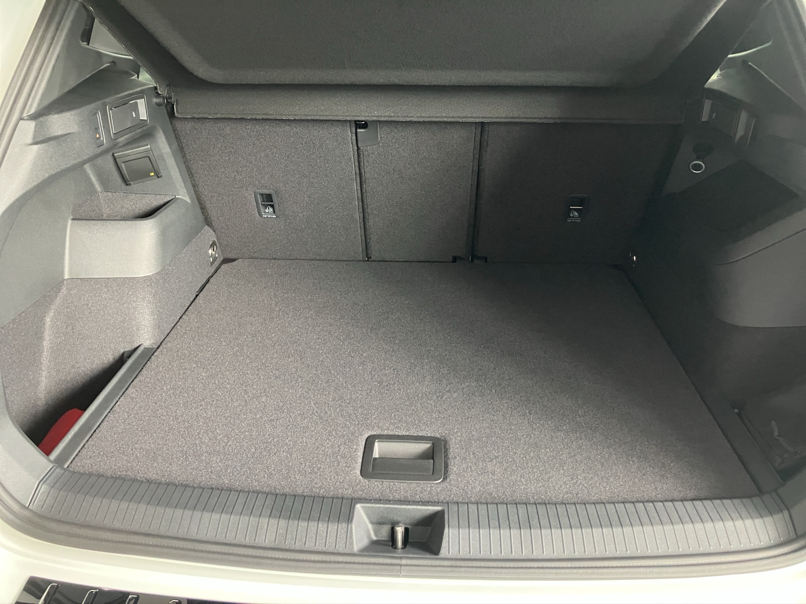 VW Tiguan 2.0 TSI DSG R-Line United 4Motion-image-8