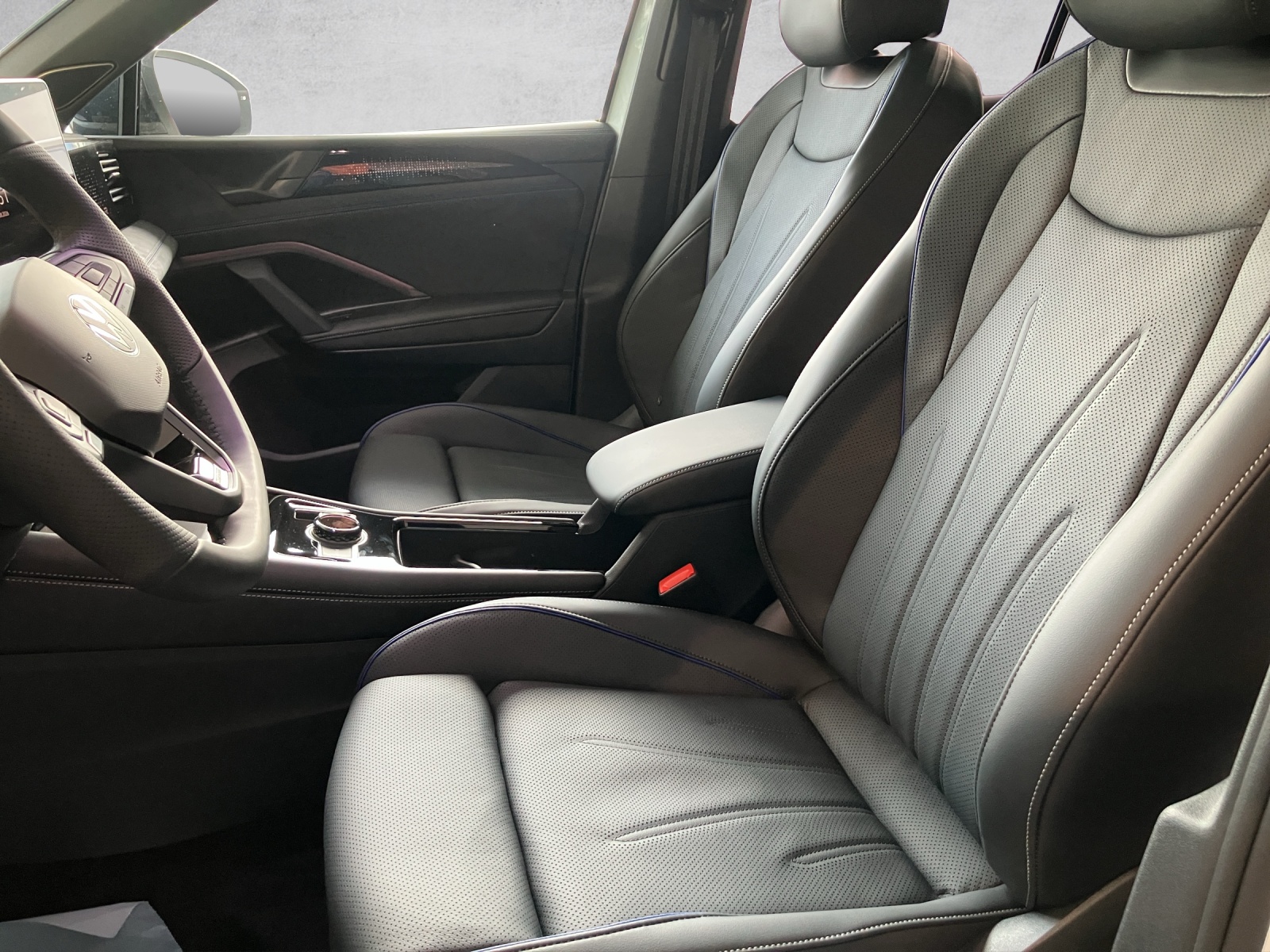 VW Tiguan 2.0 TSI DSG R-Line United 4Motion-image-5