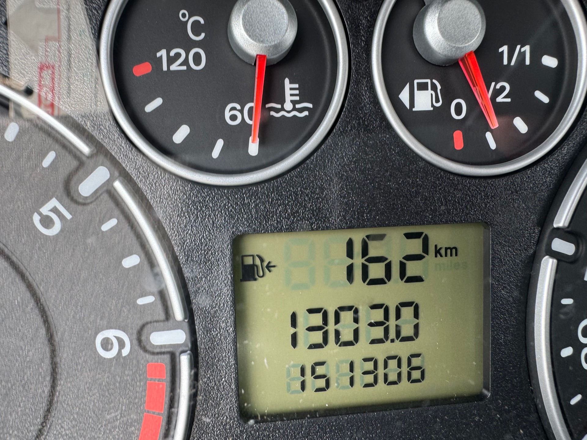 FORD Fiesta 1.4 16V Trend-image-7