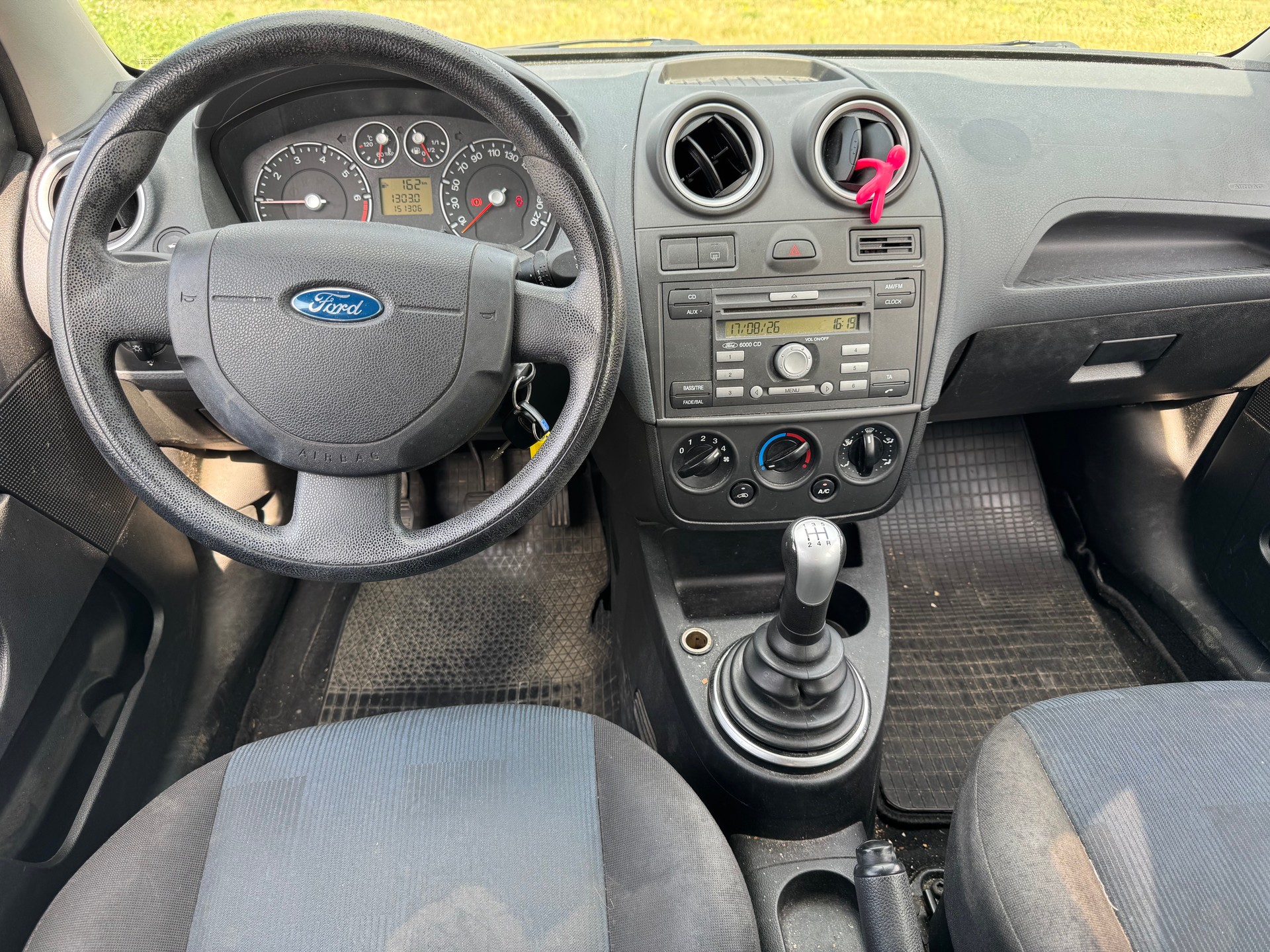 FORD Fiesta 1.4 16V Trend-image-1