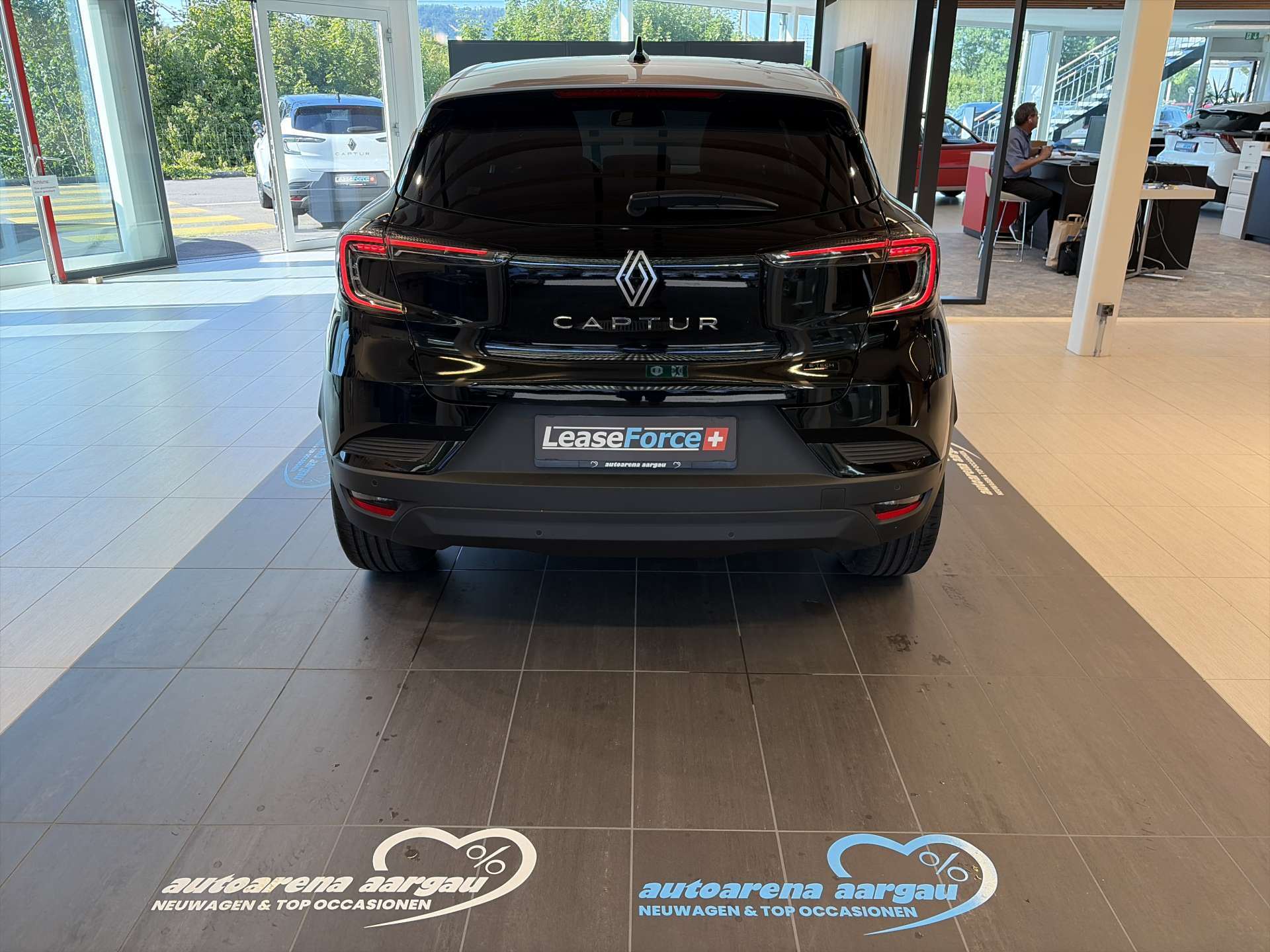 RENAULT Captur 1.8 E-Tech 160 Techno DHT-Automat-image-12