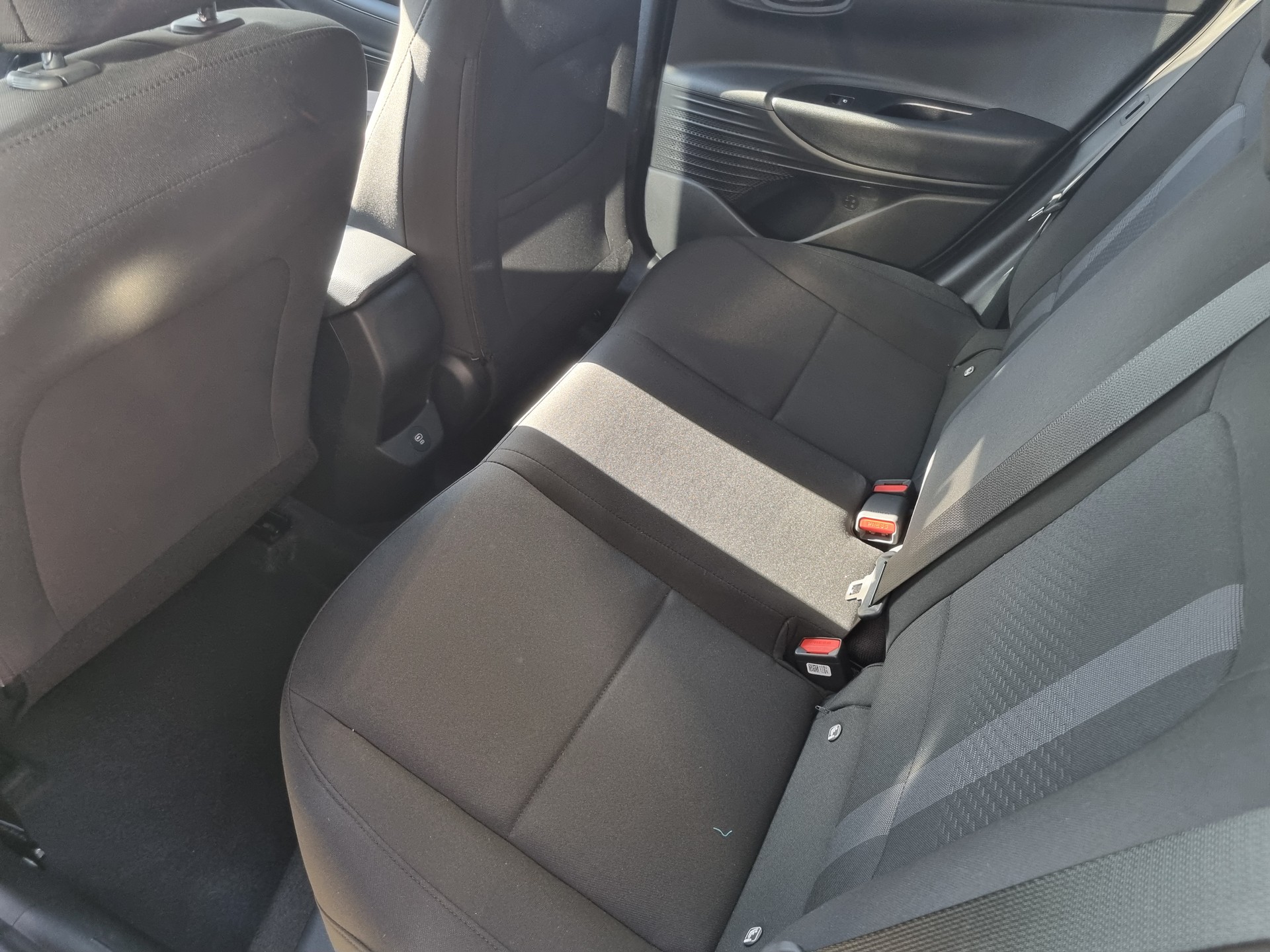 HYUNDAI i20 1.0 T-GDi Amplia GO! DCT-image-8