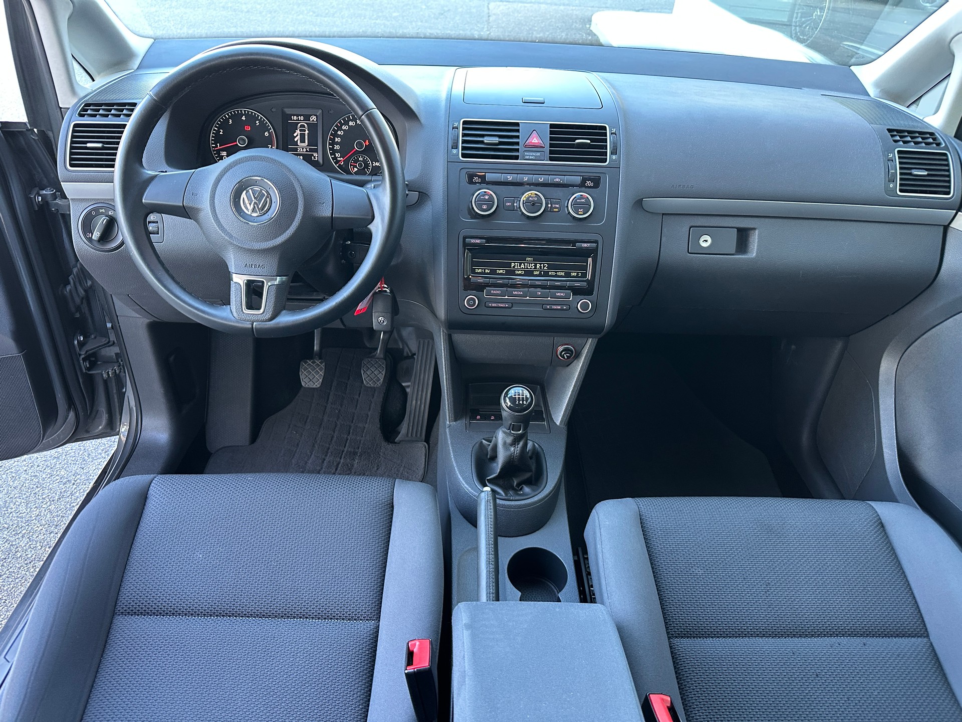 VW Touran 1.2 TSI BlueMotion Technology Trendline-image-9