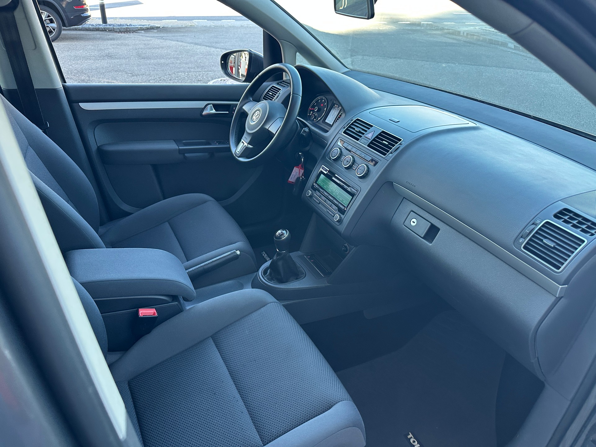 VW Touran 1.2 TSI BlueMotion Technology Trendline-image-15
