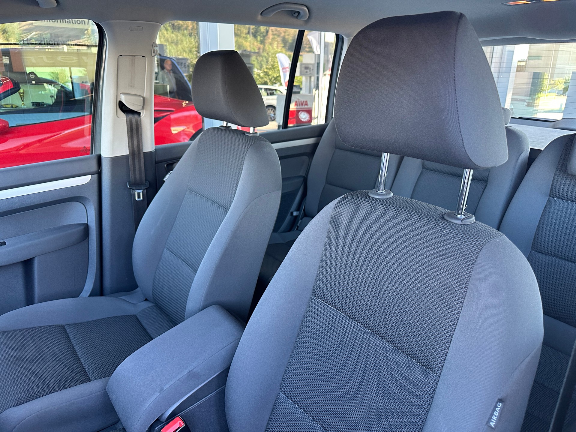 VW Touran 1.2 TSI BlueMotion Technology Trendline-image-7