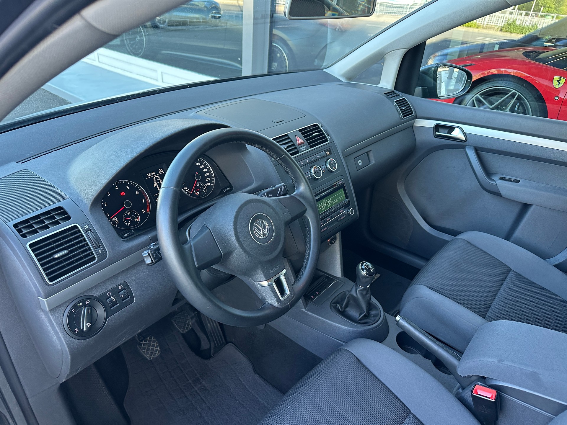 VW Touran 1.2 TSI BlueMotion Technology Trendline-image-6