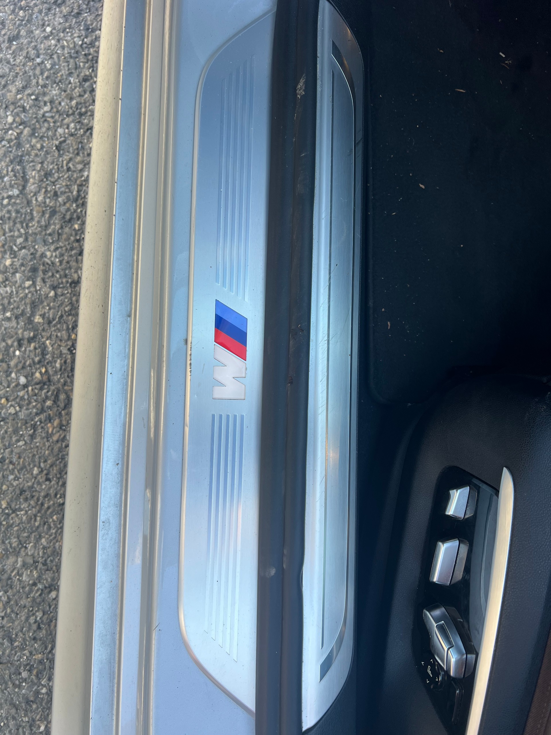 BMW 750i xDrive Steptronic-image-13