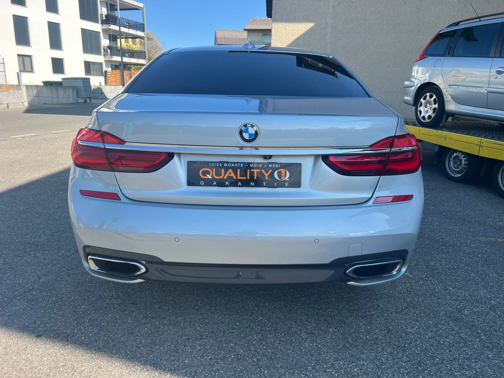 BMW 750i xDrive Steptronic-image-4