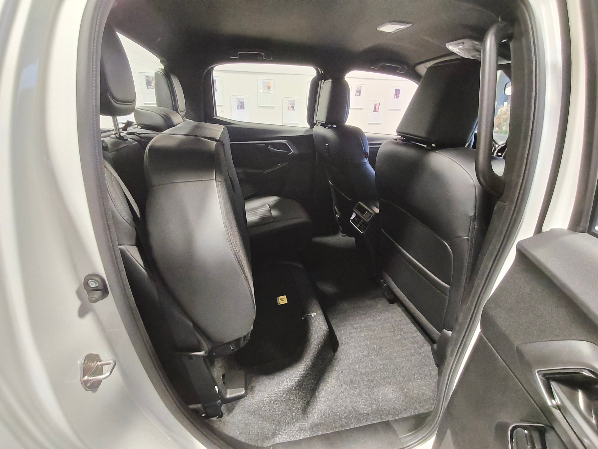 ISUZU Isuzu D-Max Crew Prestige 2.2-image-13