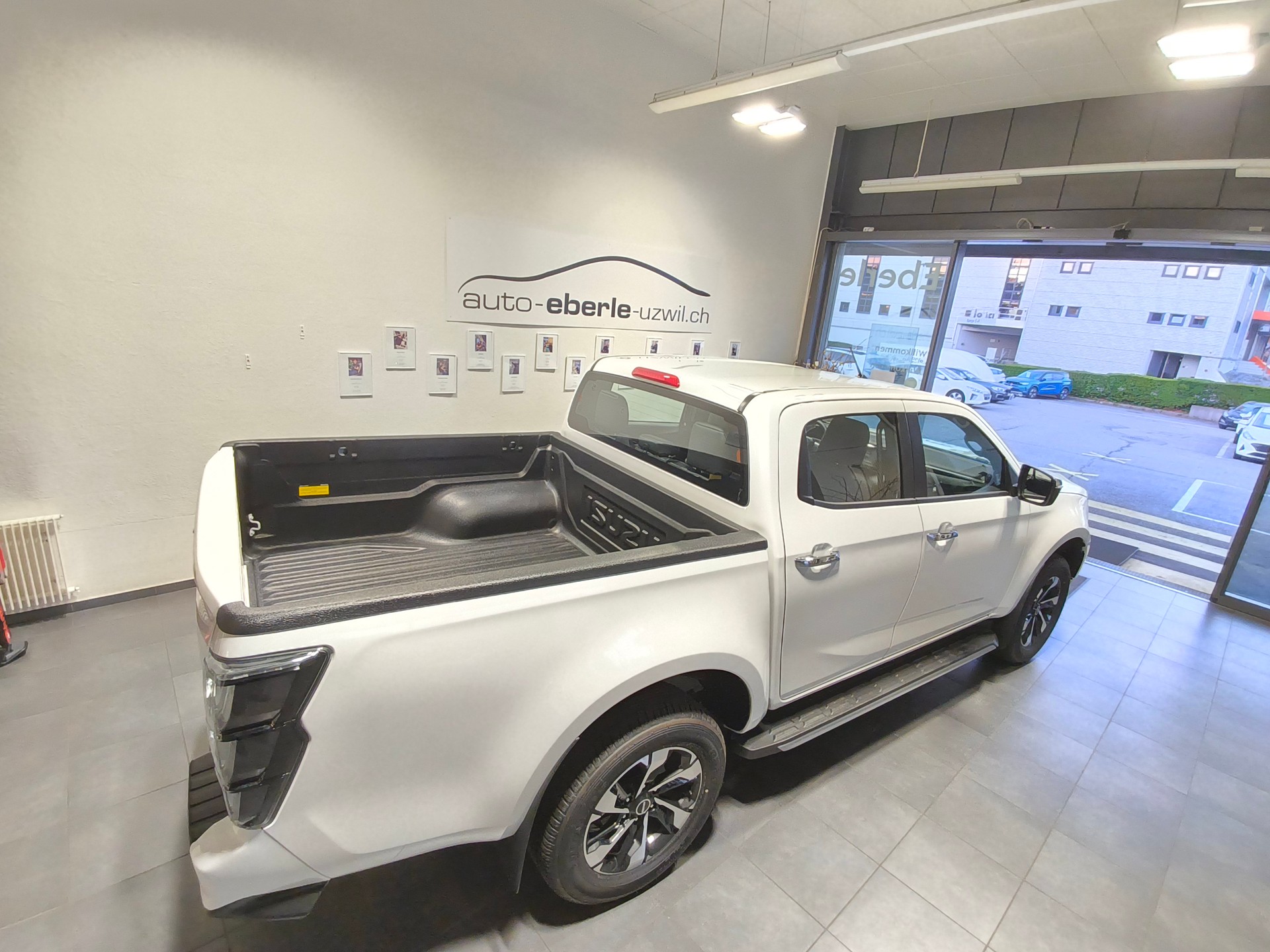 ISUZU Isuzu D-Max Crew Prestige 2.2-image-8
