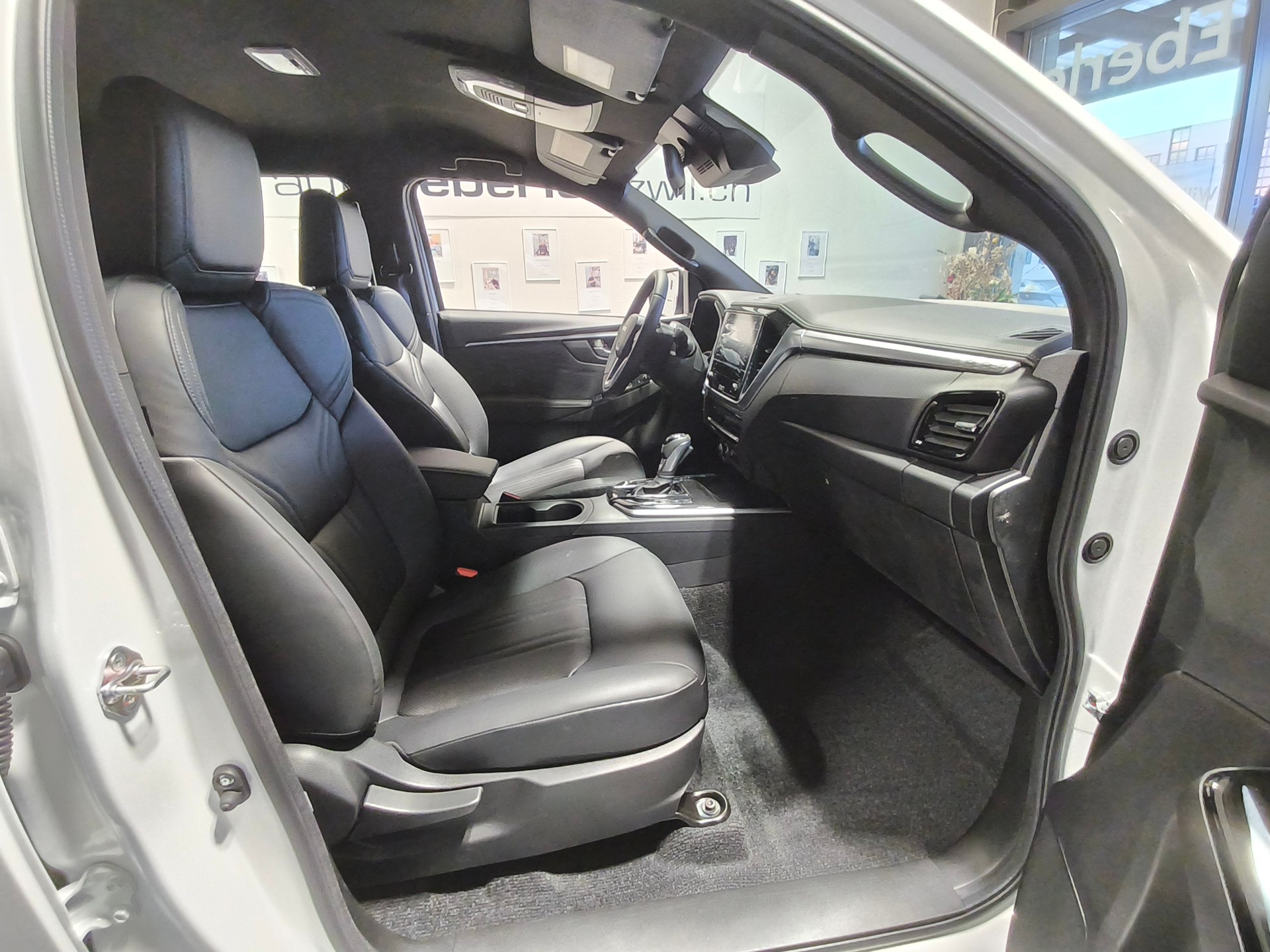 ISUZU Isuzu D-Max Crew Prestige 2.2-image-14