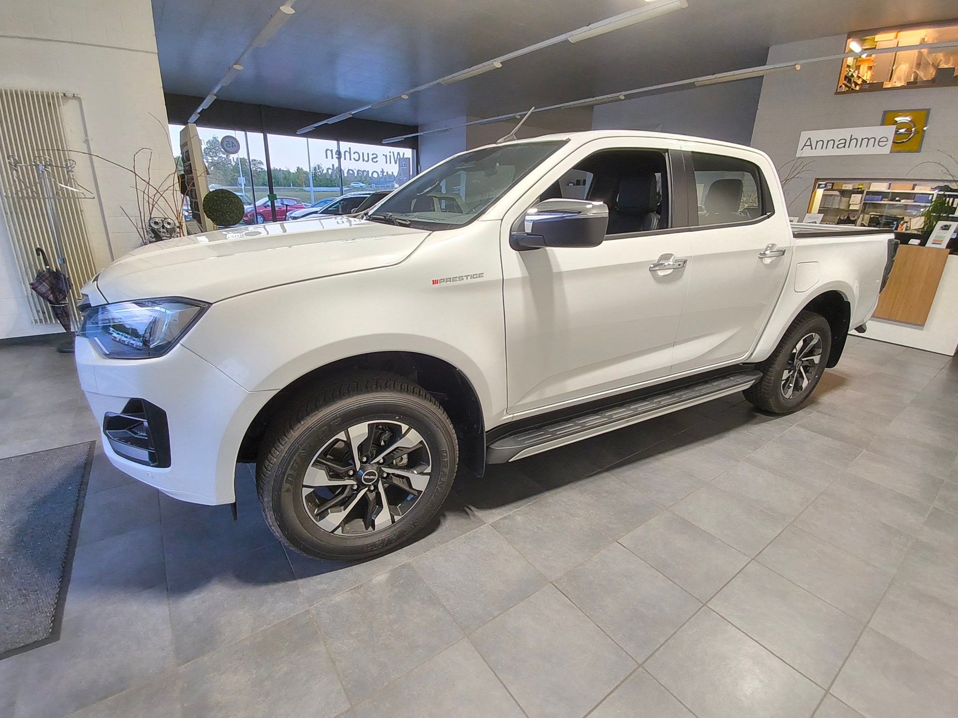 ISUZU Isuzu D-Max Crew Prestige 2.2-image-11